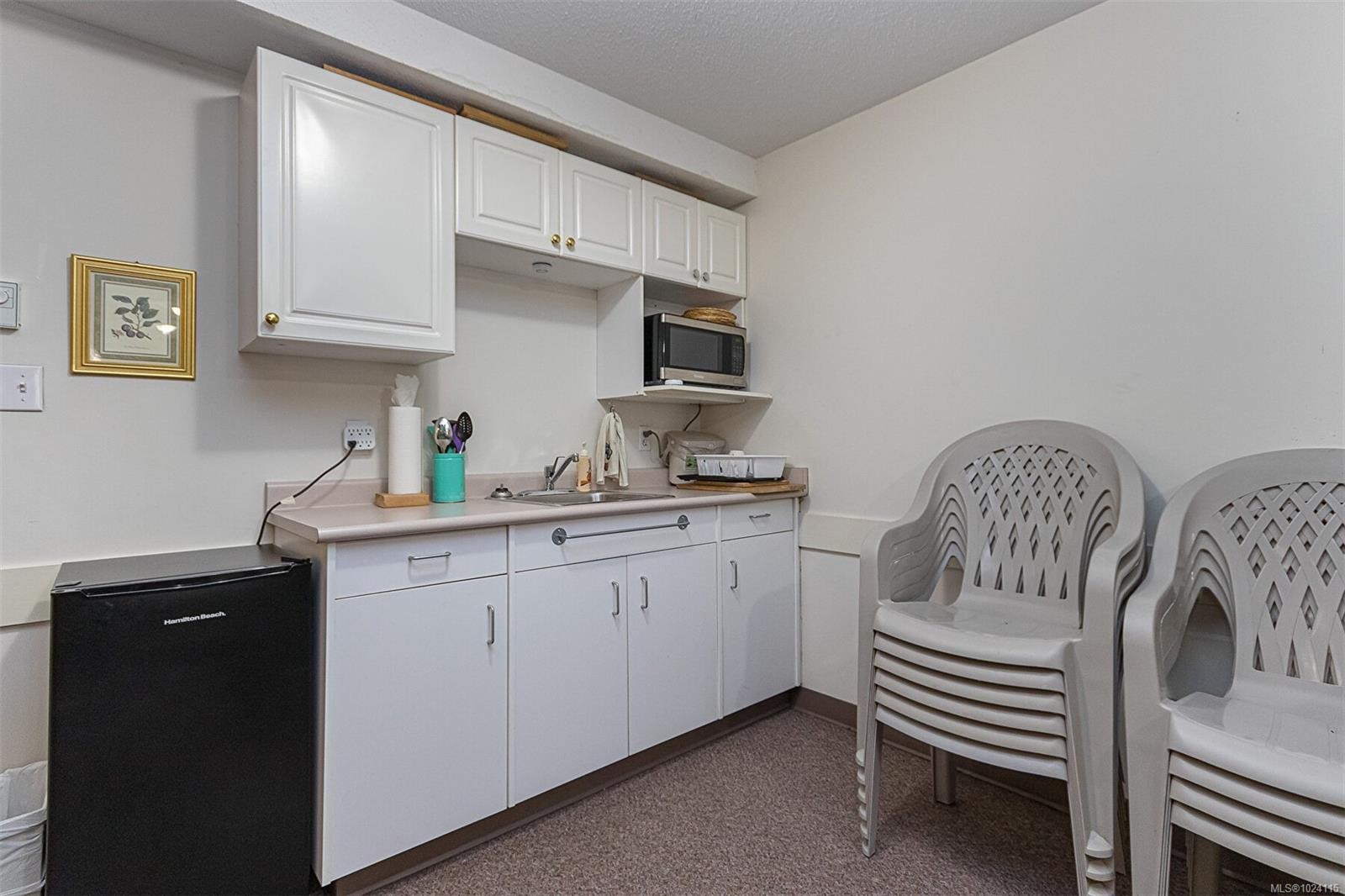 









651


Jolly

Pl, 206,
Saanich,




BC
V8N 1J4

