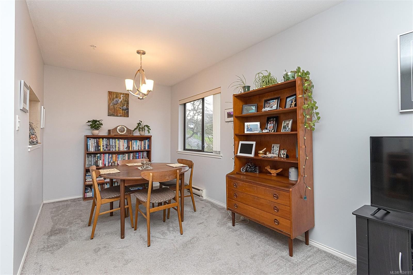 









651


Jolly

Pl, 206,
Saanich,




BC
V8N 1J4

