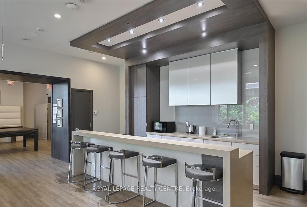 









59


Annie Craig

Drive, 3802,
Toronto,




ON
M8V 0C4

