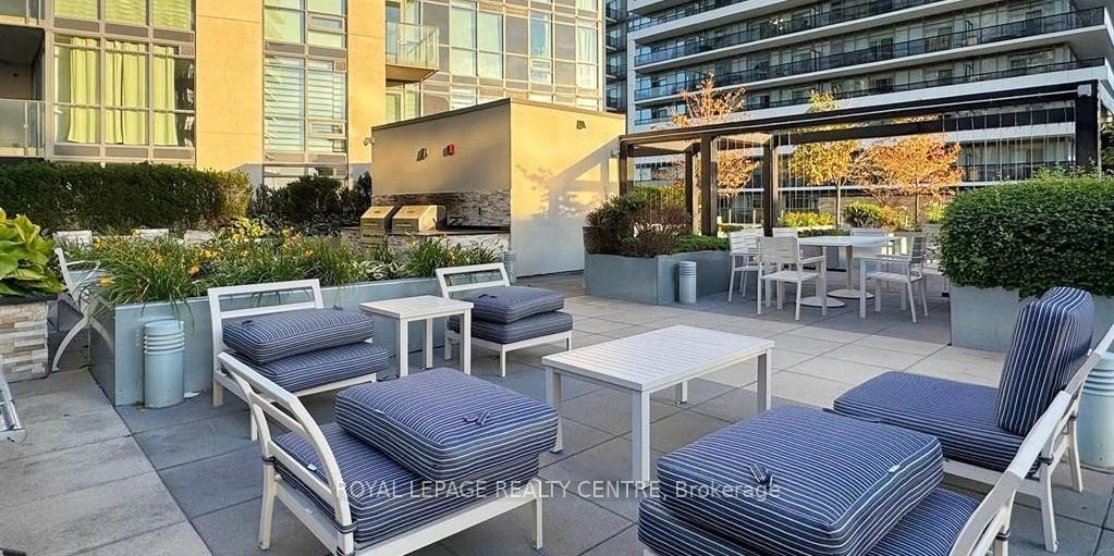 









59


Annie Craig

Drive, 3802,
Toronto,




ON
M8V 0C4

