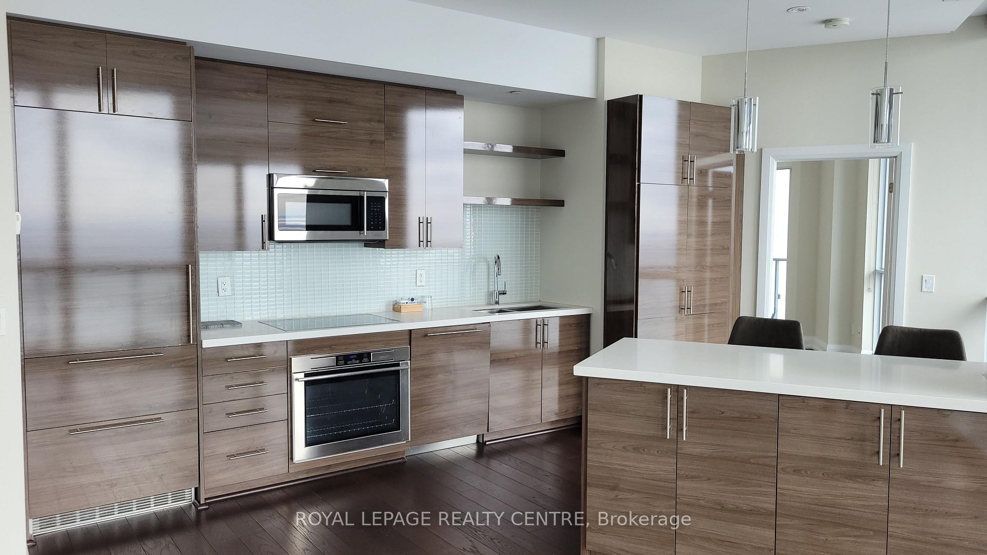 









59


Annie Craig

Drive, 3802,
Toronto,




ON
M8V 0C4

