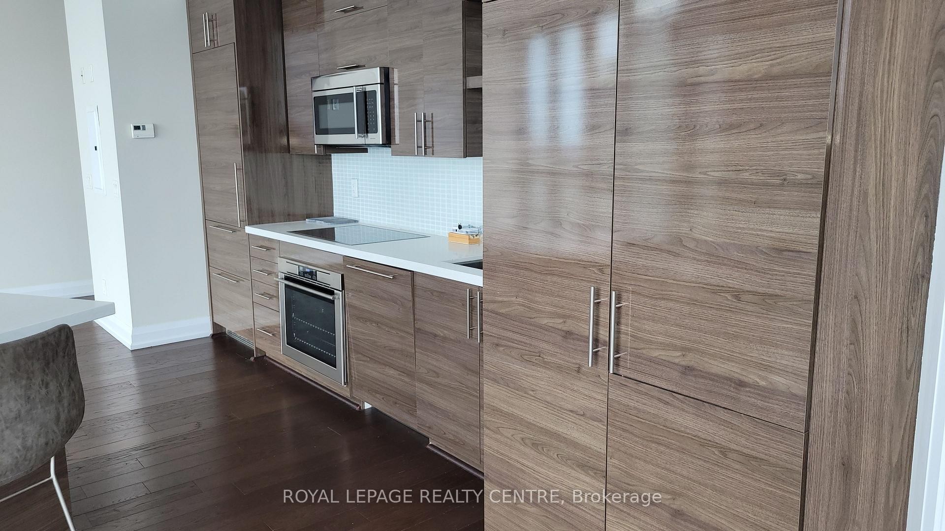 









59


Annie Craig

Drive, 3802,
Toronto,




ON
M8V 0C4

