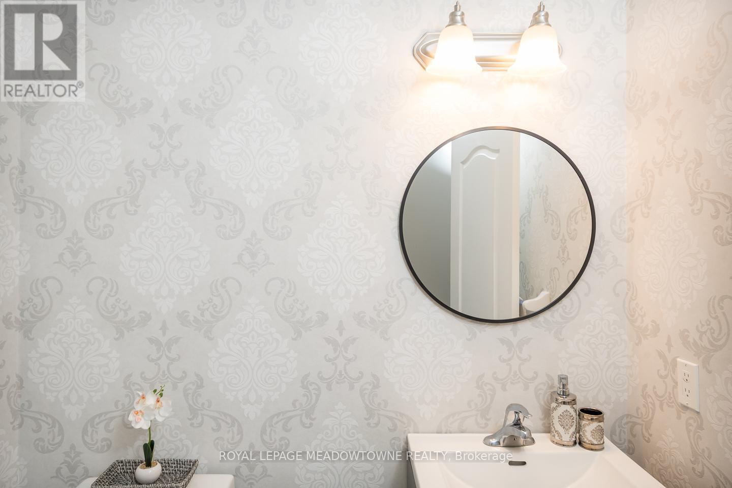 












843 MILTONBROOK CRESCENT

,
Milton,




Ontario
L9T8N2

