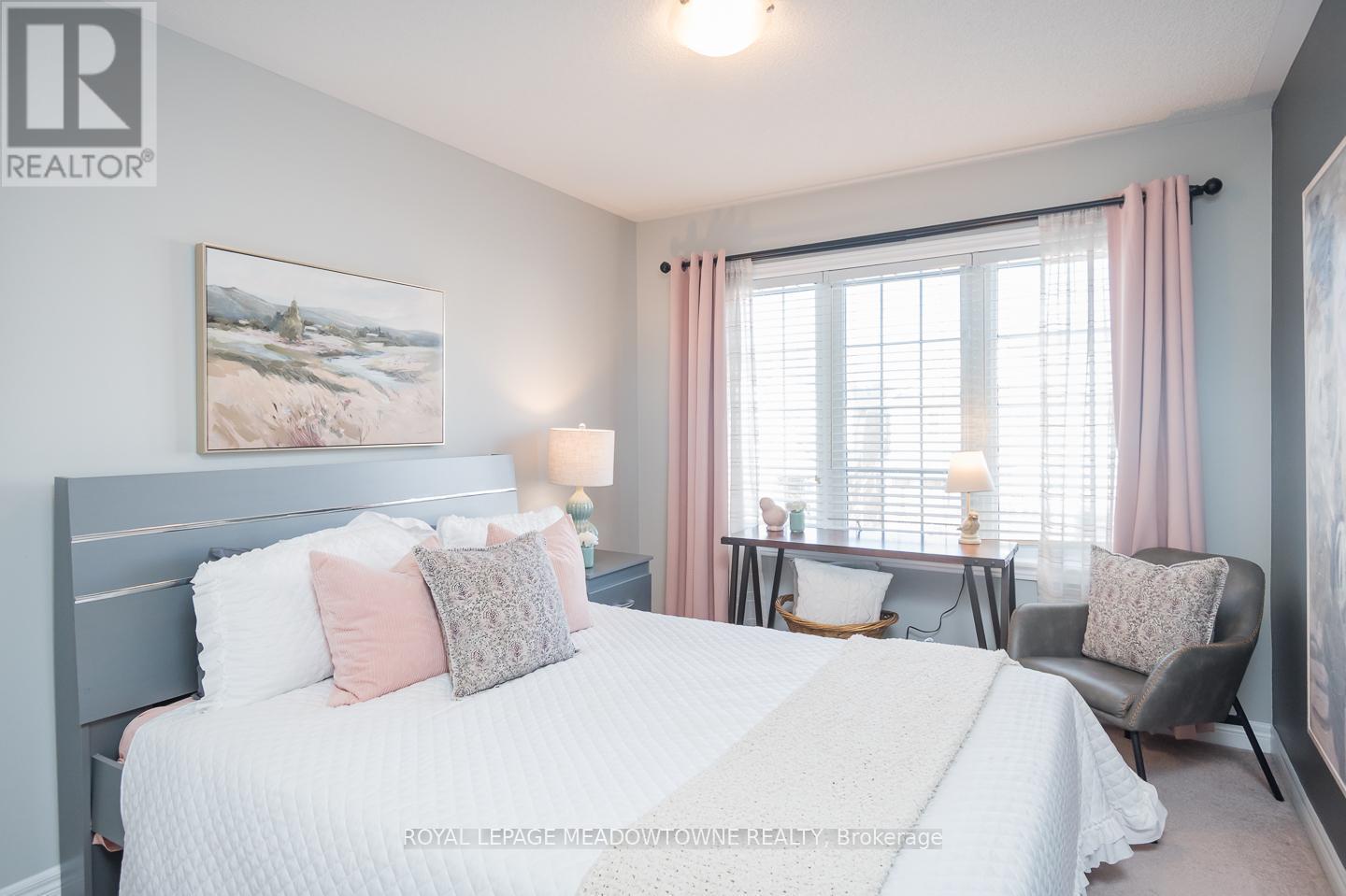 












843 MILTONBROOK CRESCENT

,
Milton,




Ontario
L9T8N2

