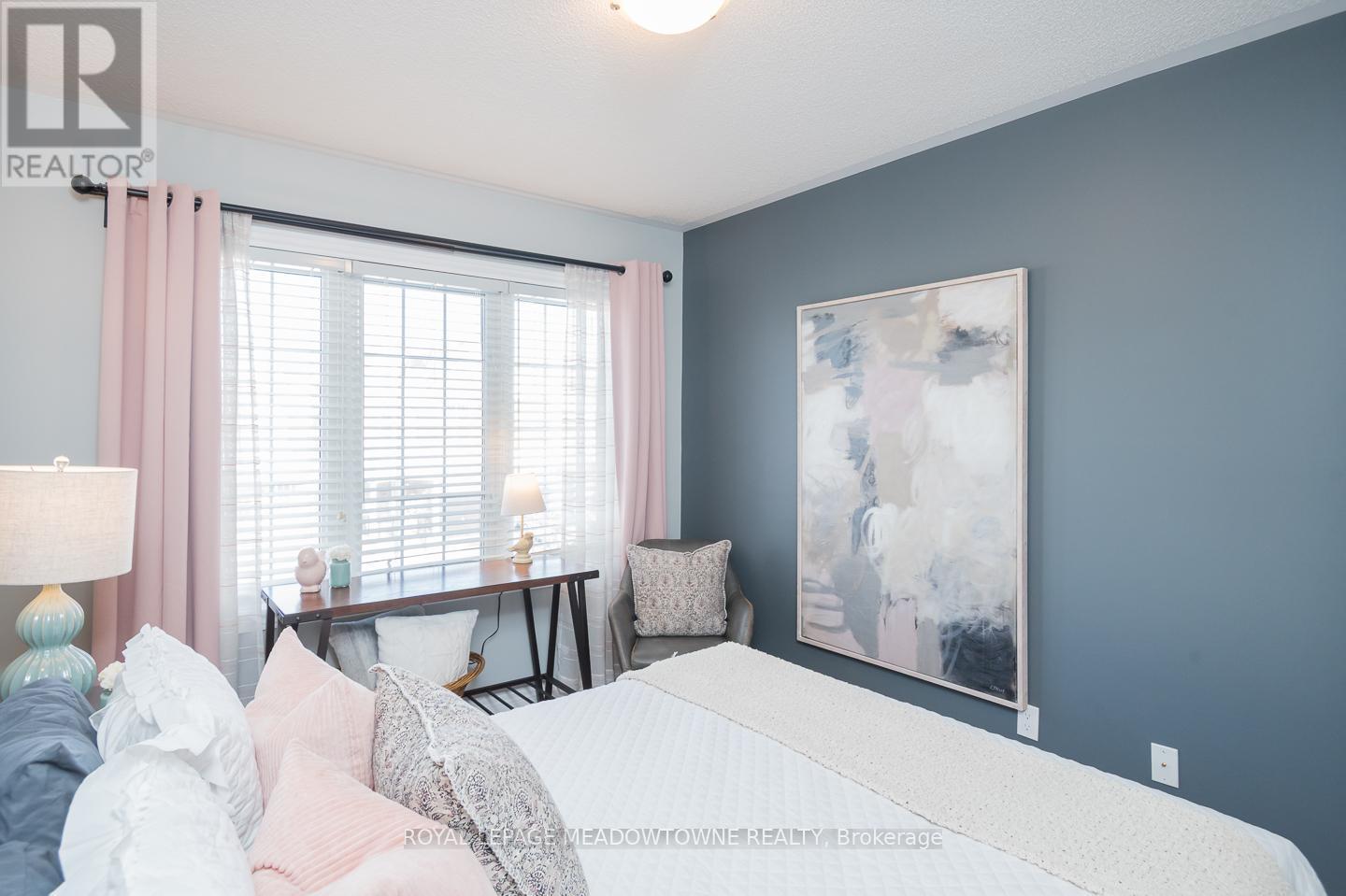 












843 MILTONBROOK CRESCENT

,
Milton,




Ontario
L9T8N2

