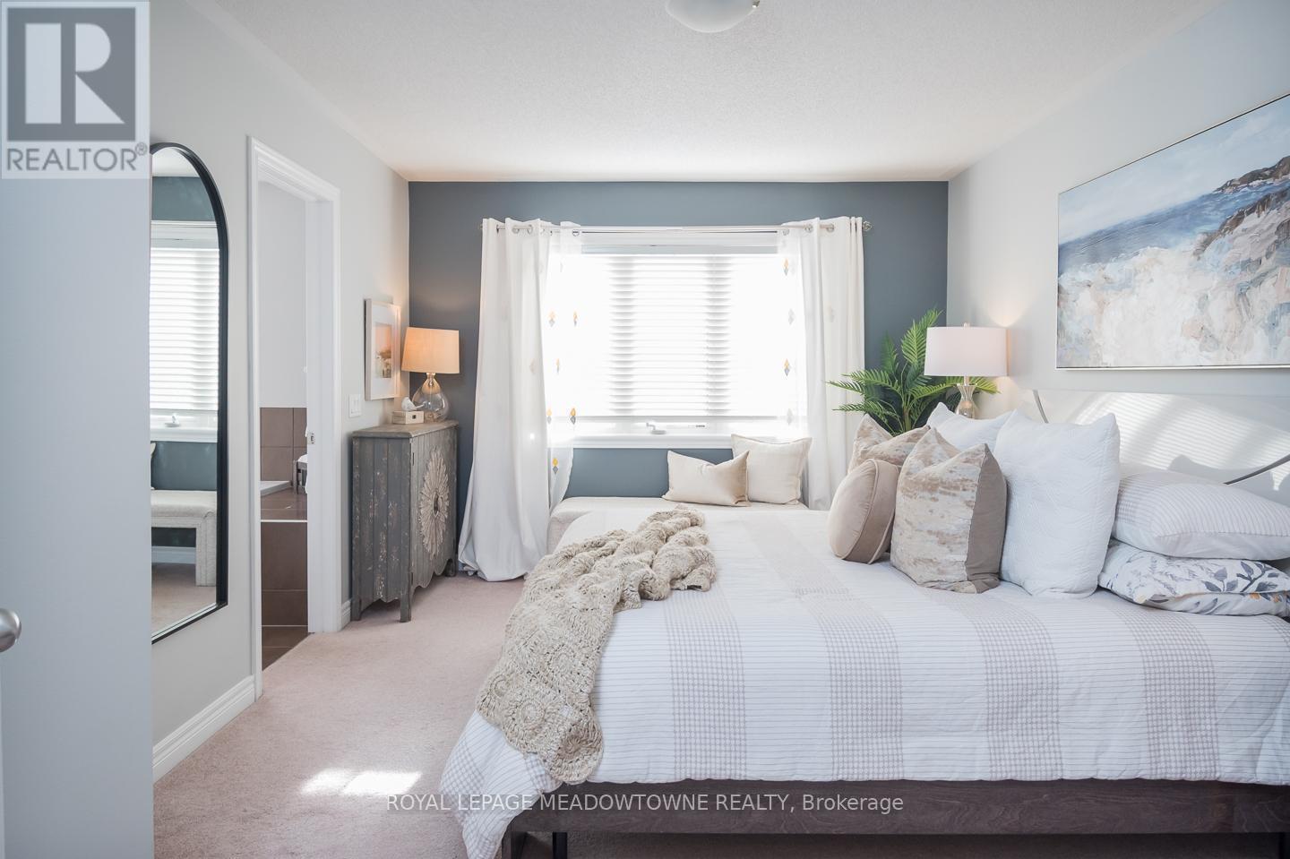 












843 MILTONBROOK CRESCENT

,
Milton,




Ontario
L9T8N2

