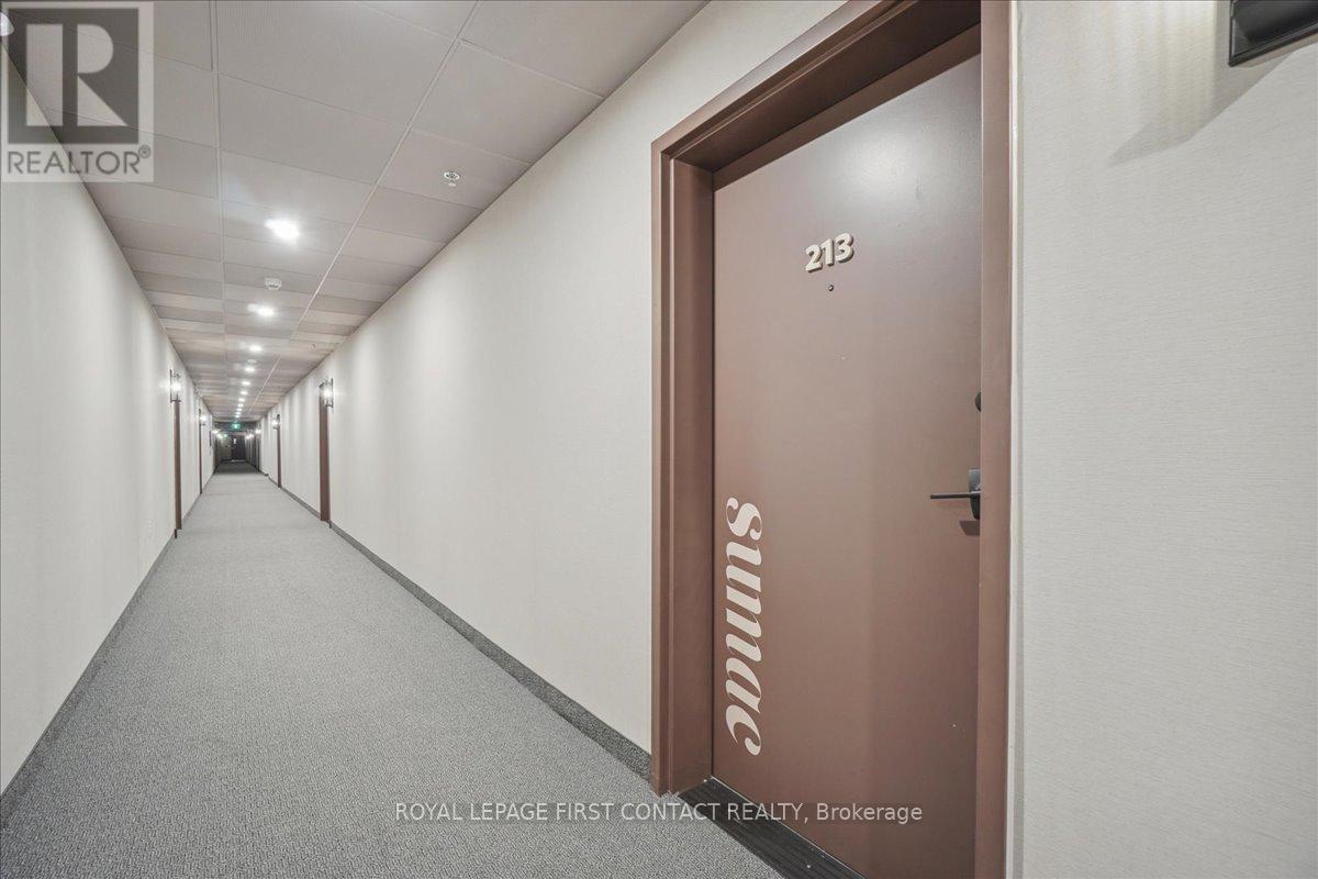 












213 - 4 SPICE WAY

,
Barrie,




Ontario
L9J0M2

