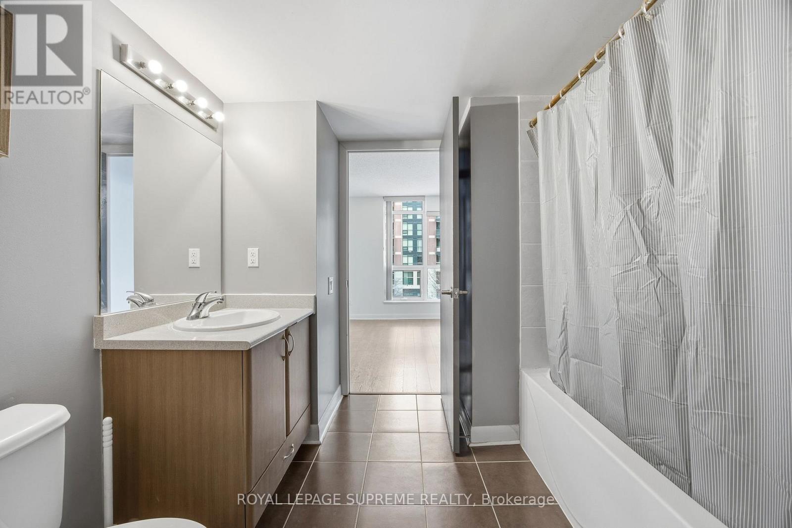 












358 - 525 WILSON AVENUE

,
Toronto,




Ontario
M3H0A7

