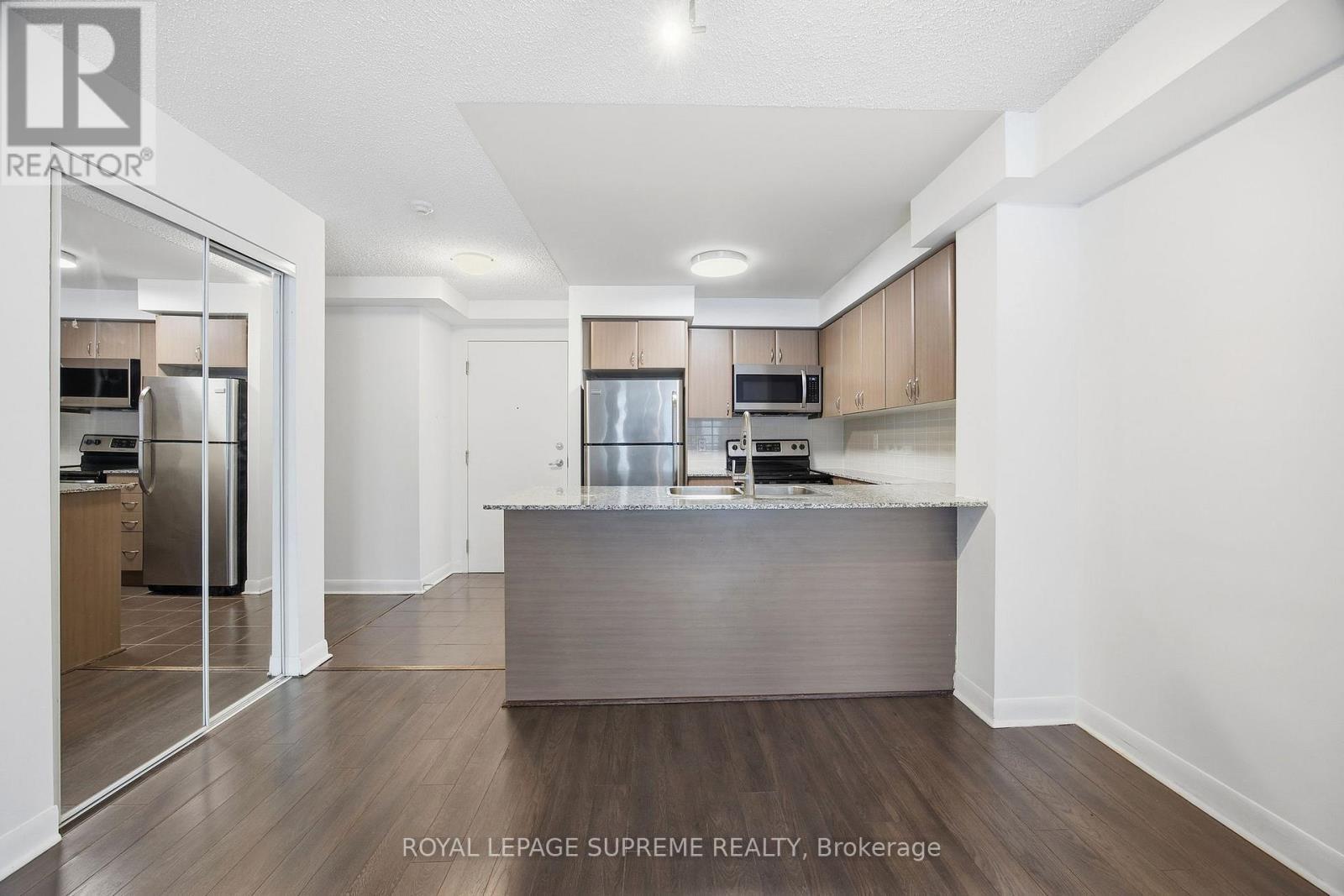 












358 - 525 WILSON AVENUE

,
Toronto,




Ontario
M3H0A7

