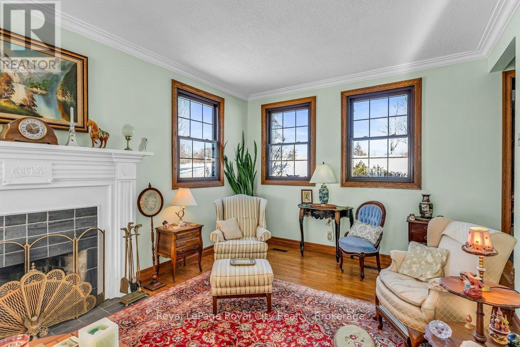 












5502 FIFTH LINE

,
Guelph/Eramosa,




Ontario
N0B2K0

