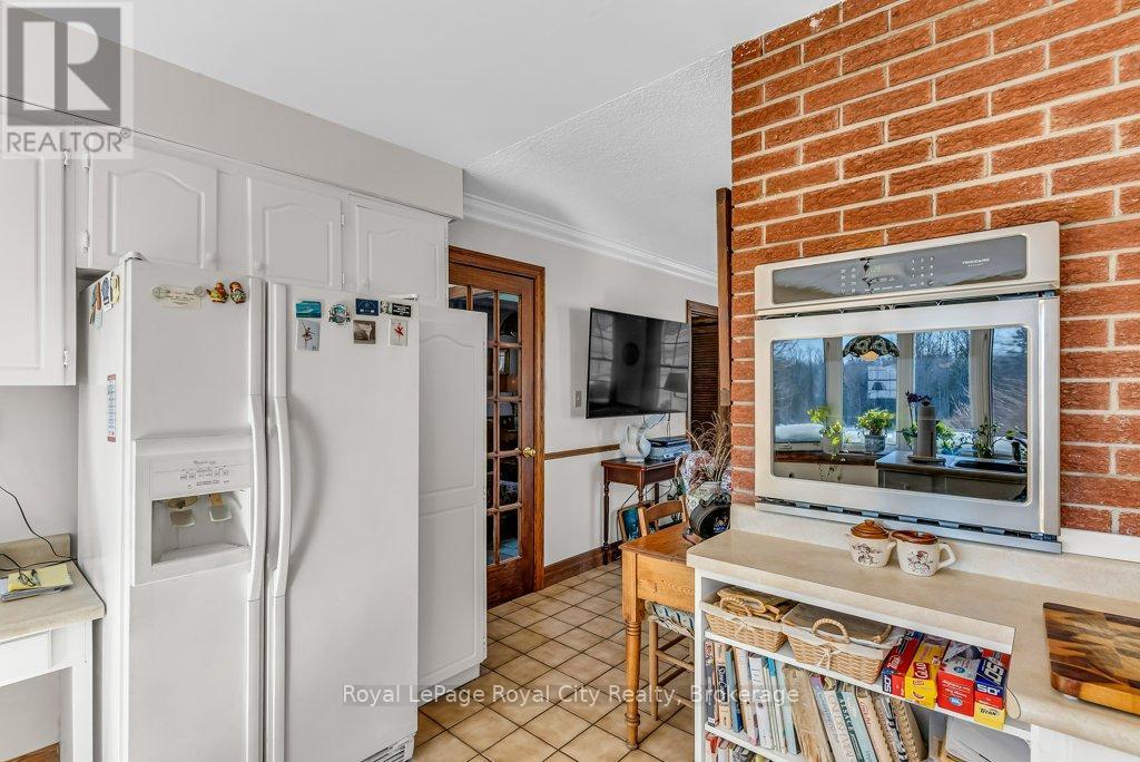 












5502 FIFTH LINE

,
Guelph/Eramosa,




Ontario
N0B2K0

