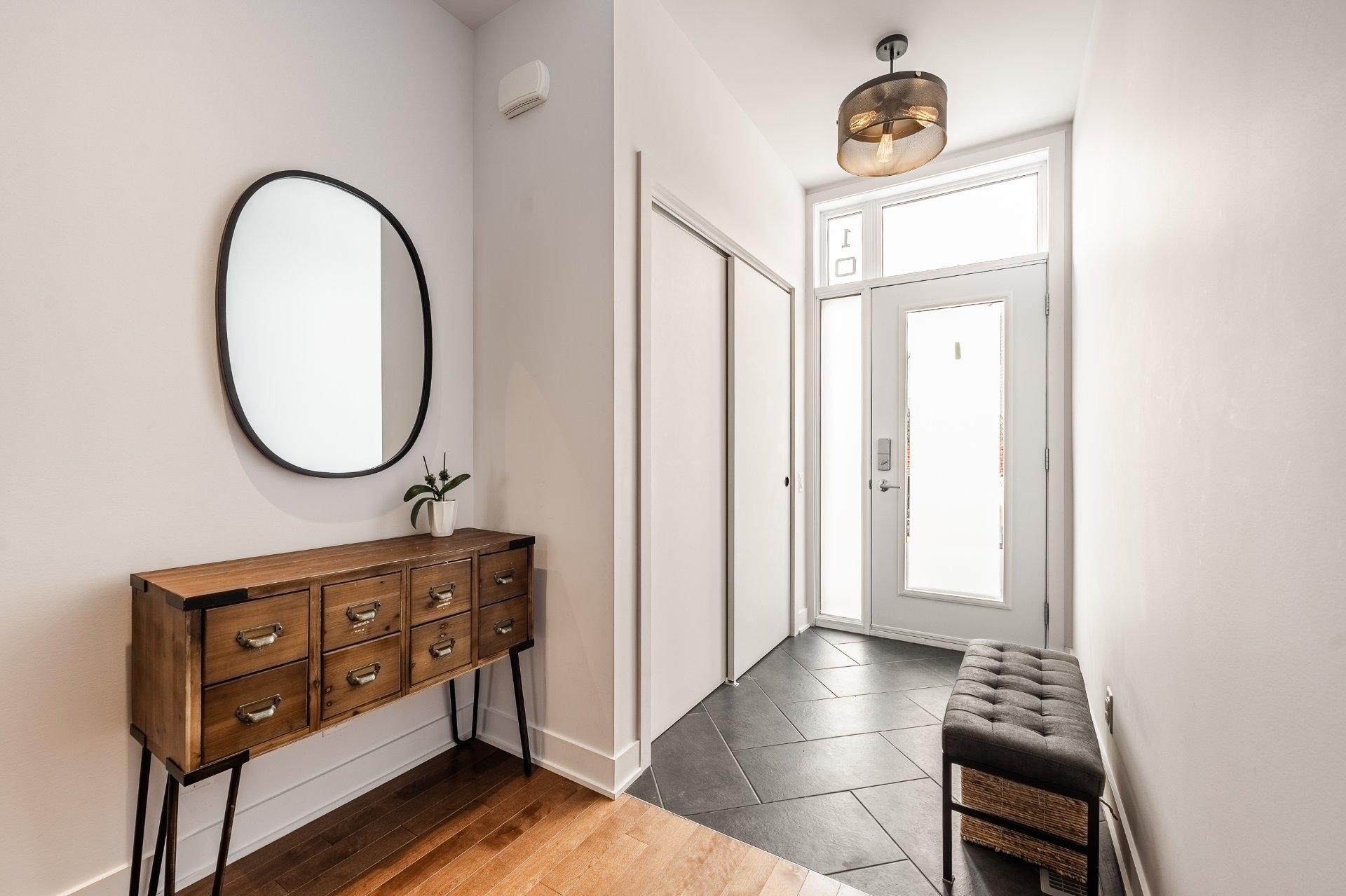 









10


Place Boulay

,
Saint-Basile-le-Grand,




QC
J3N0C6

