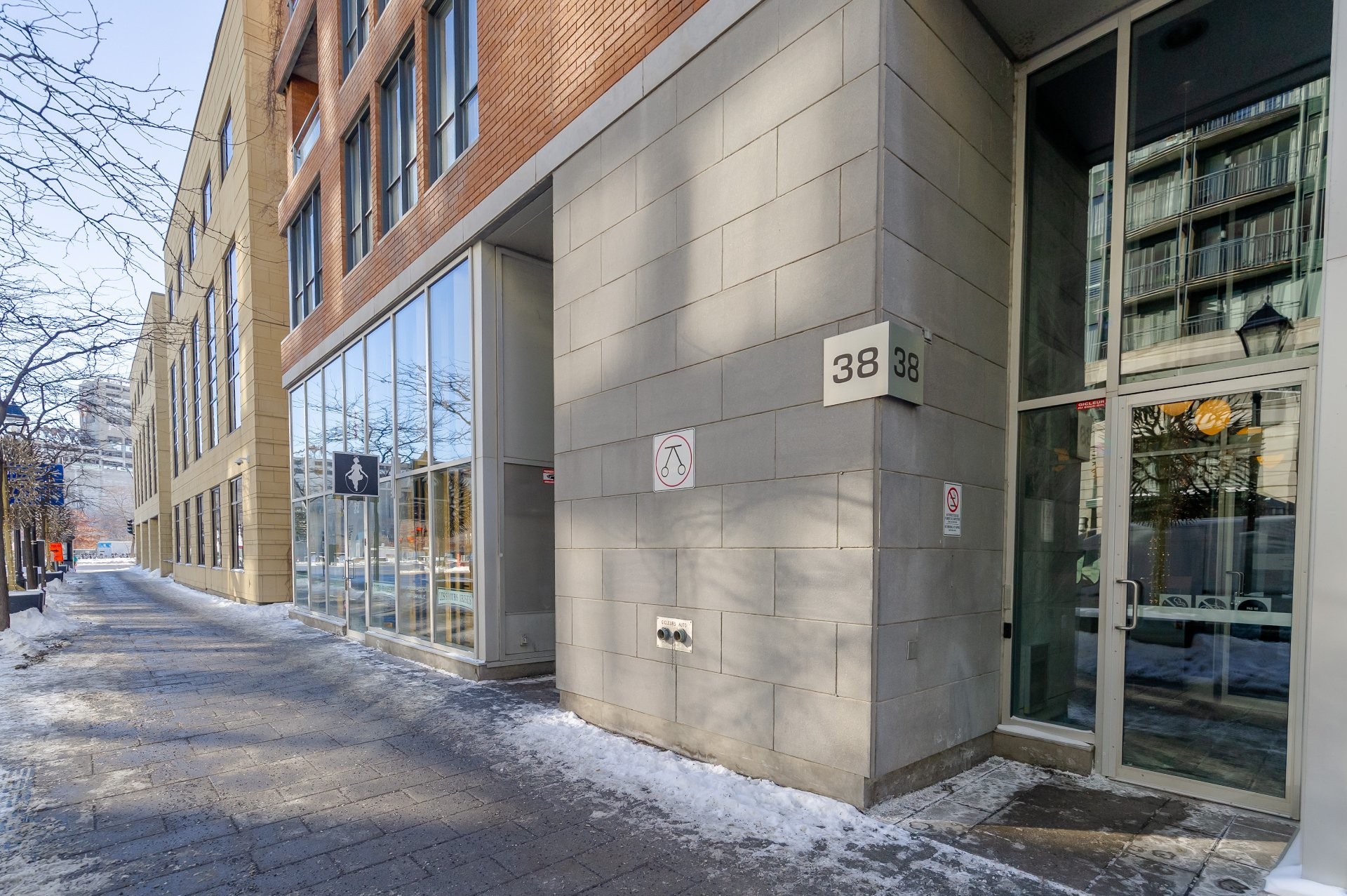 









38


Rue McGill

, 74,
Montréal (Ville-Marie),




QC
H2Y4B5

