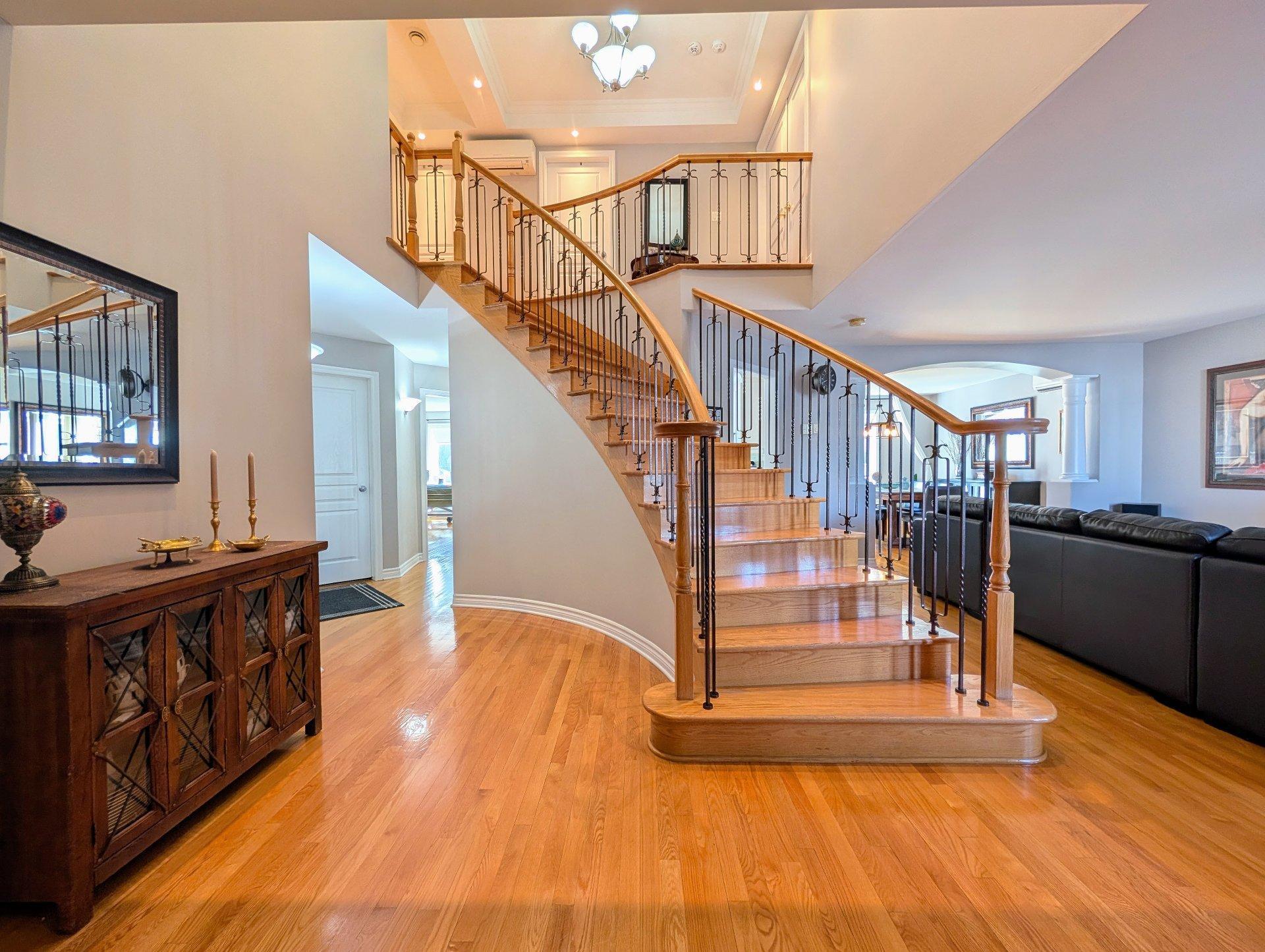 









10536


Rue Thomas-Paine

,
Montréal (Rivière-des-Prairies/Pointe-aux-Trembles),




QC
H1C2G6

