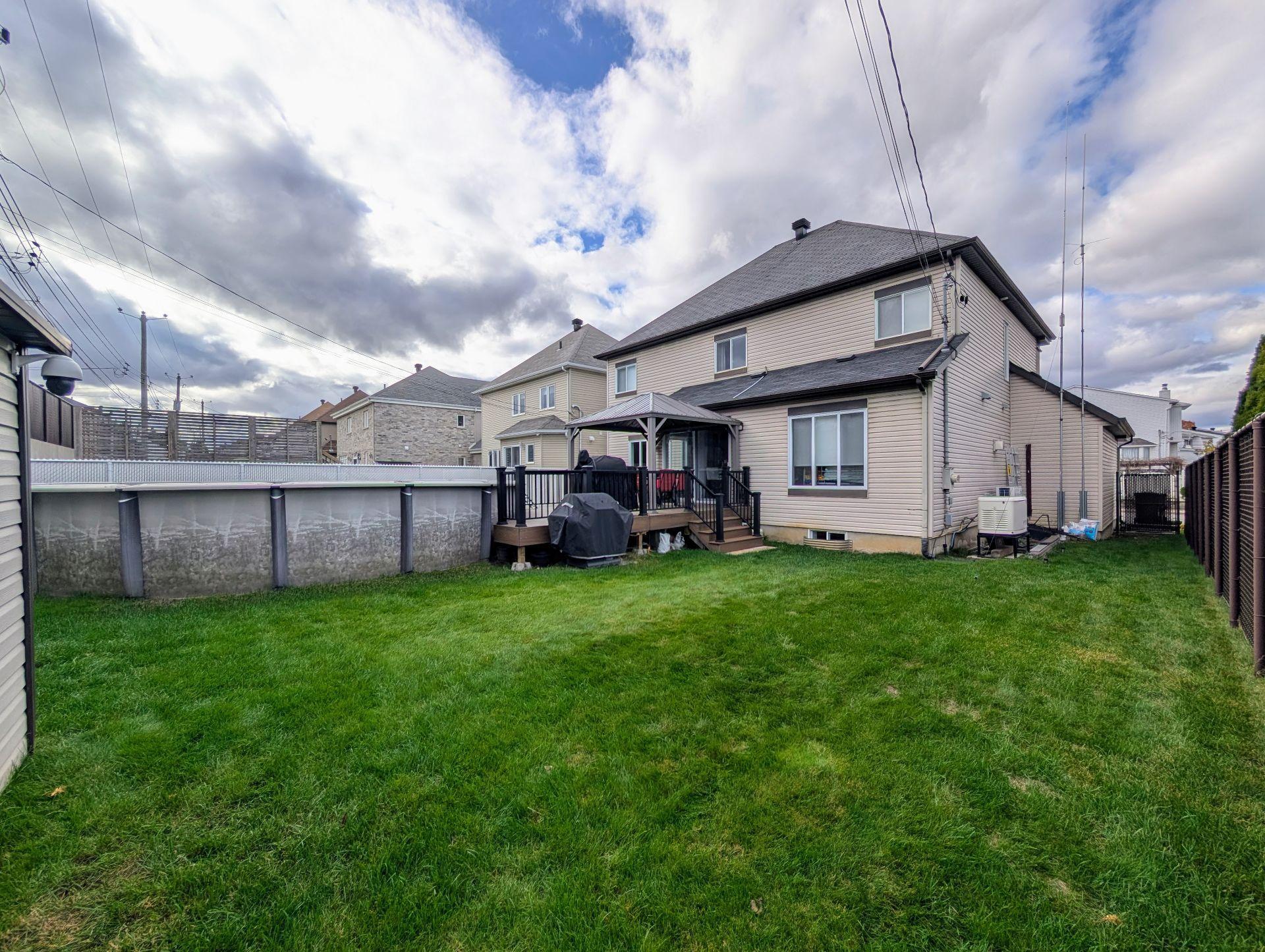 









10536


Rue Thomas-Paine

,
Montréal (Rivière-des-Prairies/Pointe-aux-Trembles),




QC
H1C2G6

