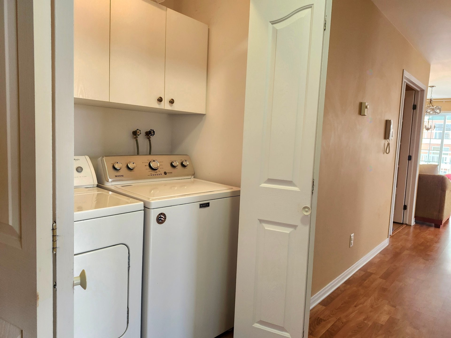 









2308


Rue Racine

, 304,
Longueuil (Saint-Hubert),




QC
J3G0A6

