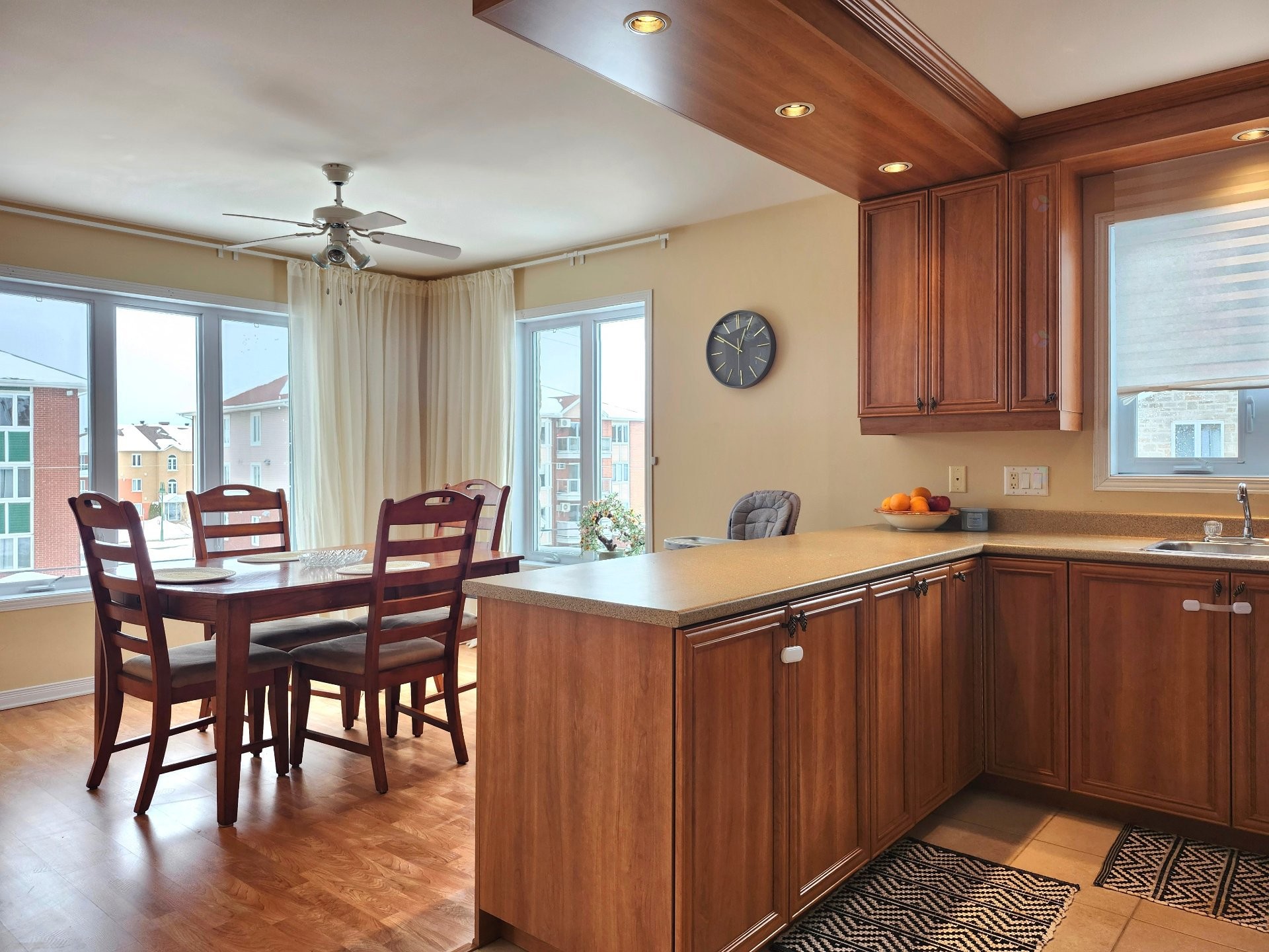 









2308


Rue Racine

, 304,
Longueuil (Saint-Hubert),




QC
J3G0A6

