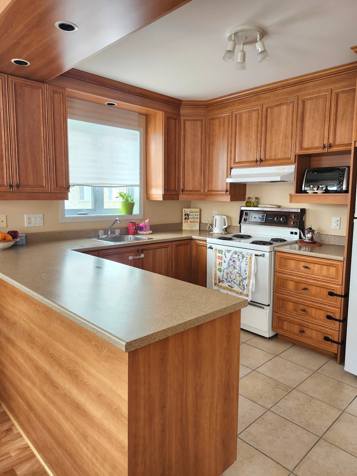 









2308


Rue Racine

, 304,
Longueuil (Saint-Hubert),




QC
J3G0A6

