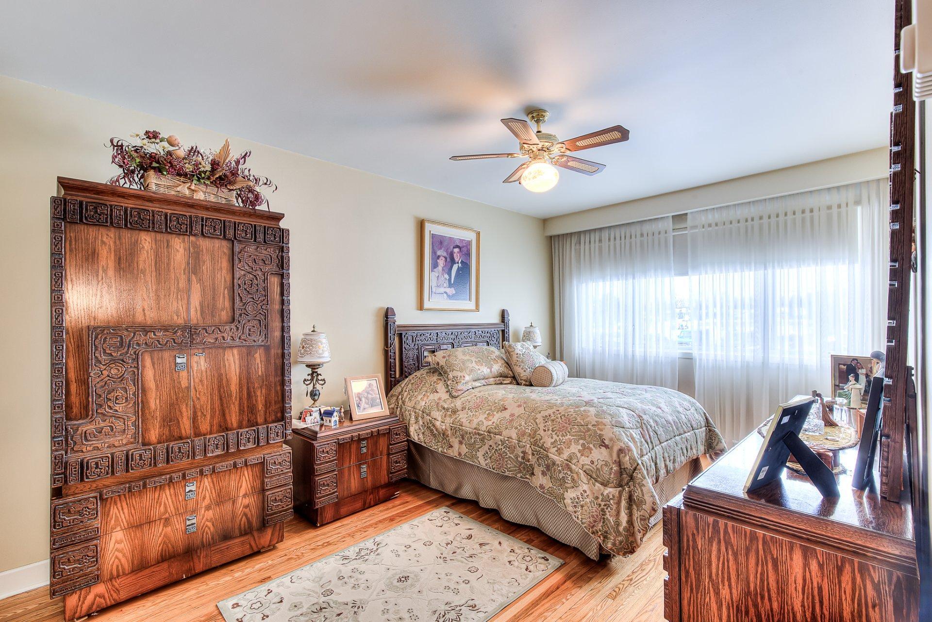 









412

 - 414


66e Avenue

,
Laval (Chomedey),




QC
H7V2L1

