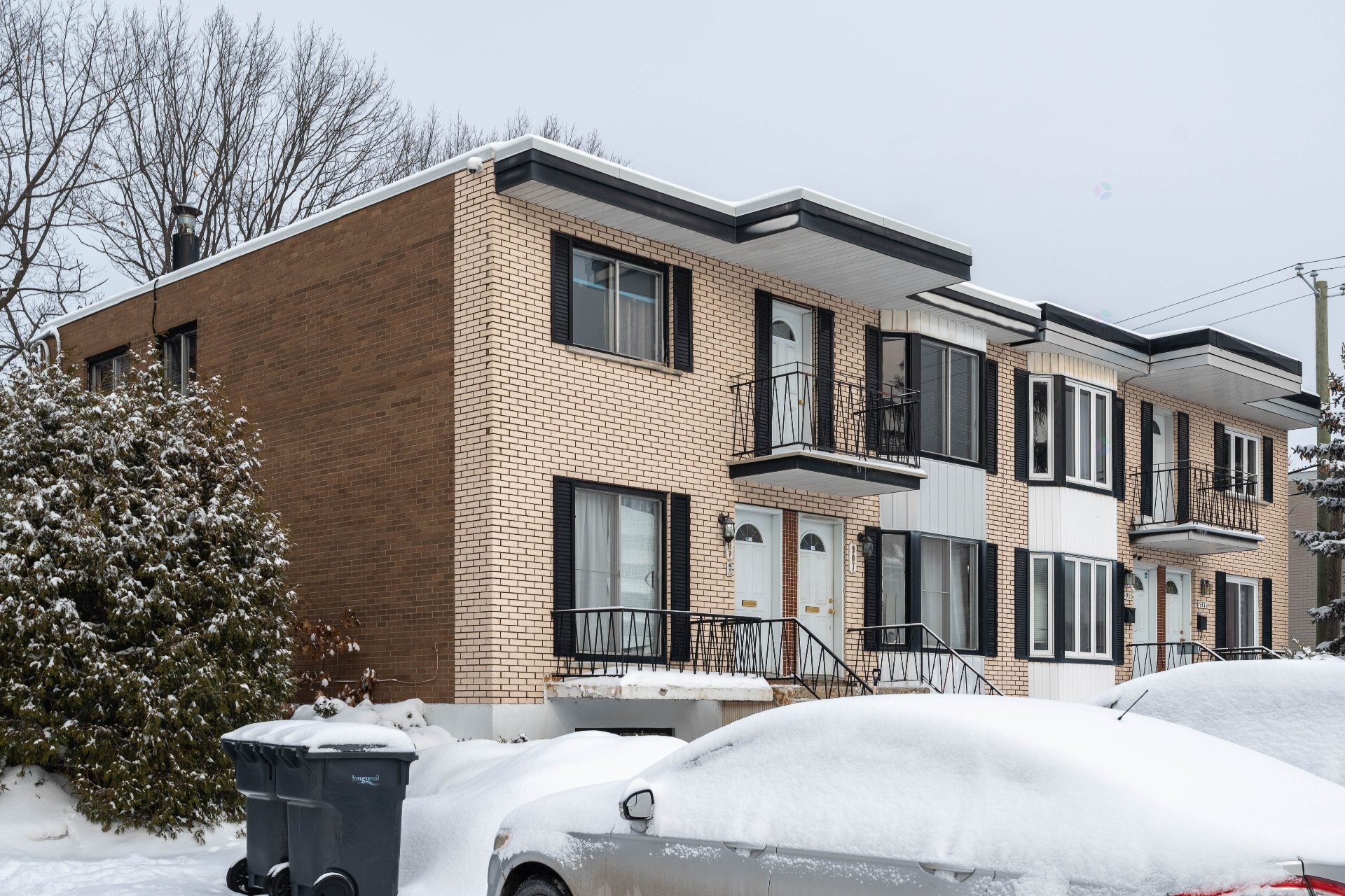 









905

 - 909


Rue Fréchette

,
Longueuil (Le Vieux-Longueuil),




QC
J4J1G6

