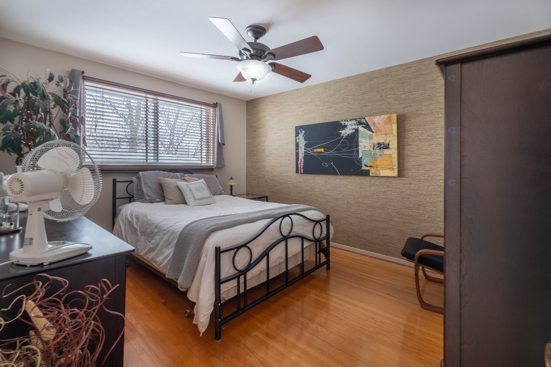 









905

 - 909


Rue Fréchette

,
Longueuil (Le Vieux-Longueuil),




QC
J4J1G6

