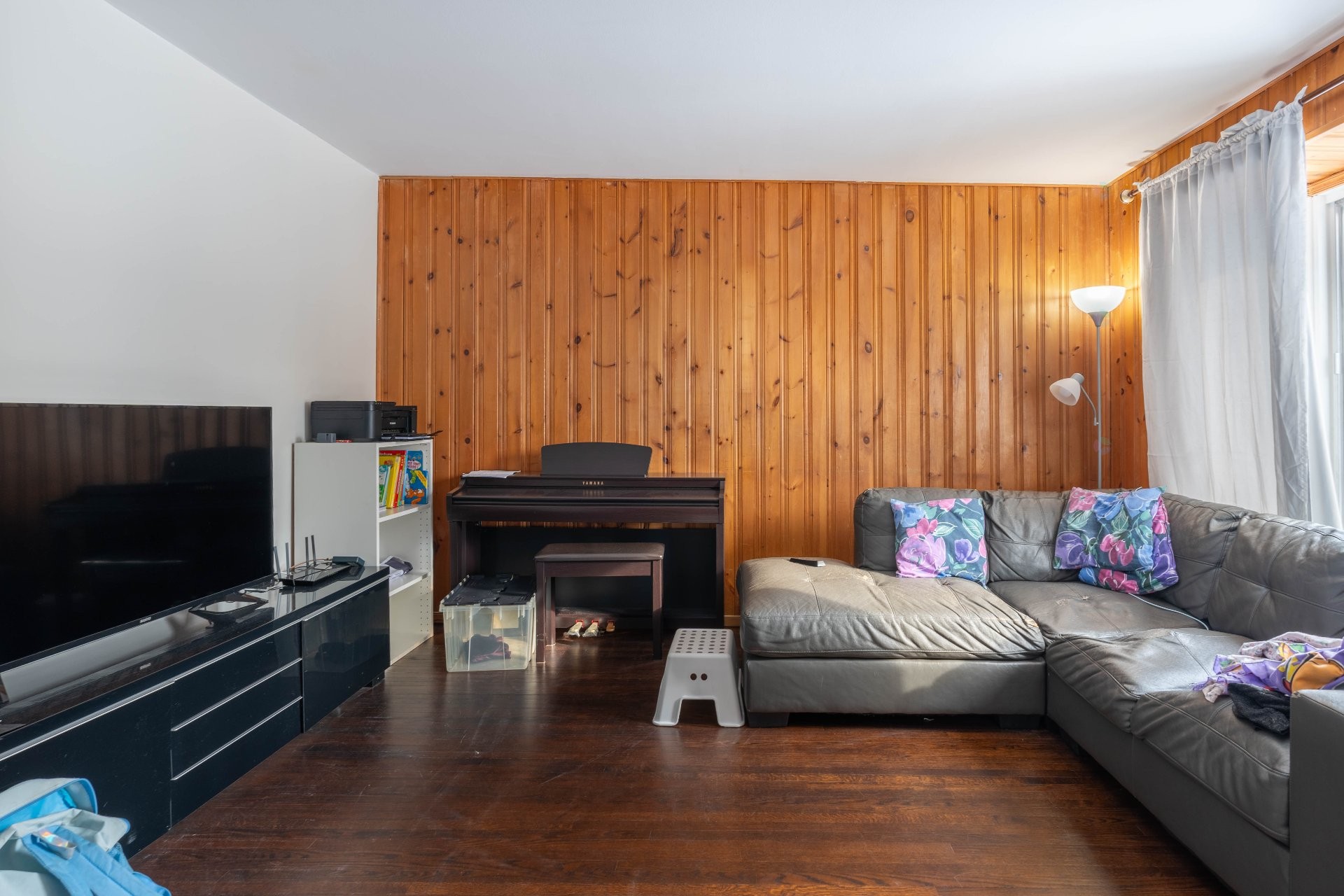 









905

 - 909


Rue Fréchette

,
Longueuil (Le Vieux-Longueuil),




QC
J4J1G6

