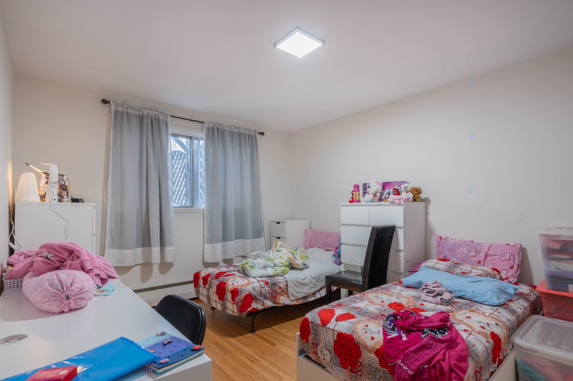 









905

 - 909


Rue Fréchette

,
Longueuil (Le Vieux-Longueuil),




QC
J4J1G6

