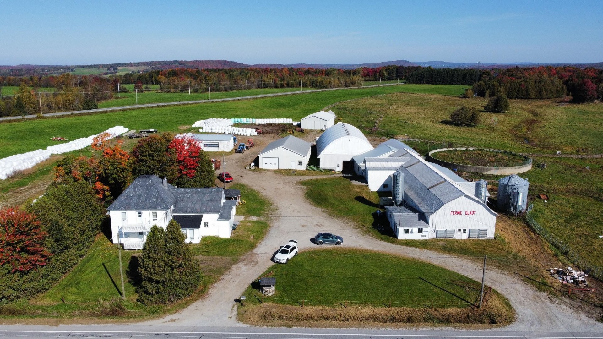 









881

 - 883


Ch. du Lac

,
Sainte-Anne-de-la-Rochelle,







QC
J0E2B0

