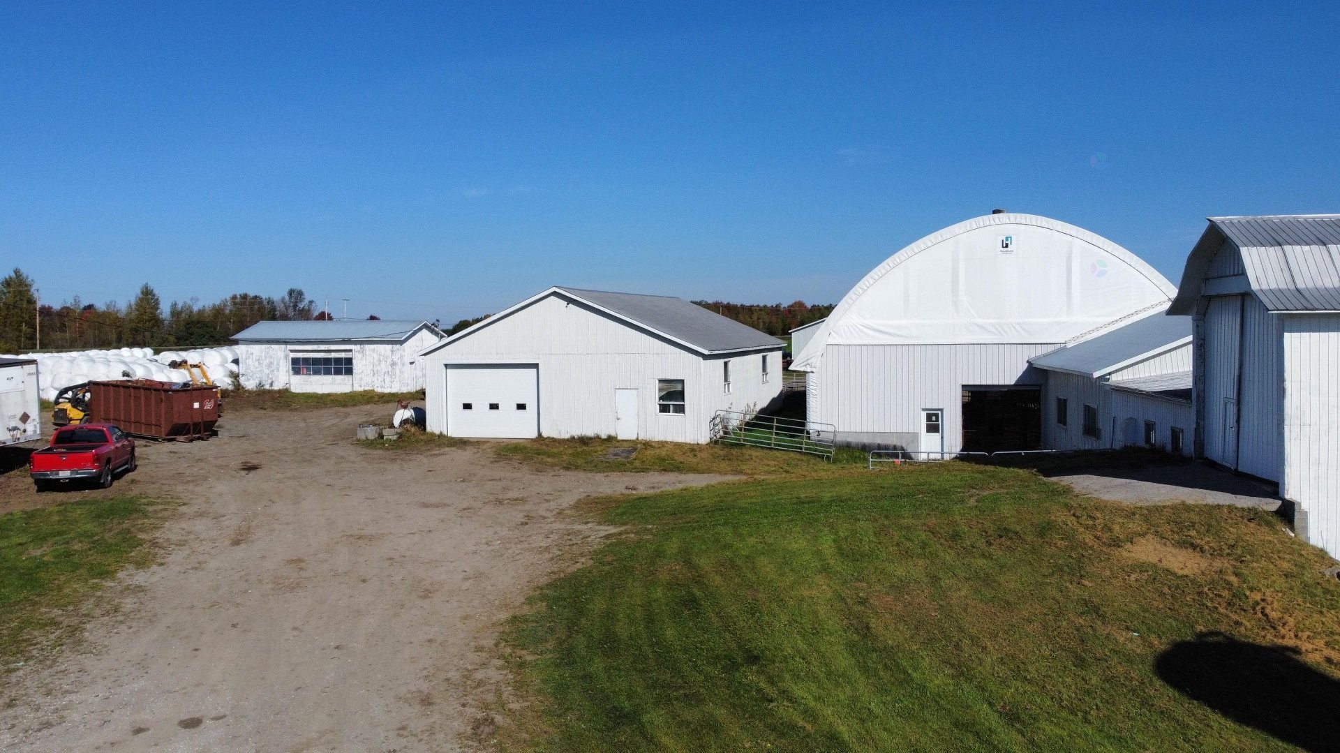 









881

 - 883


Ch. du Lac

,
Sainte-Anne-de-la-Rochelle,







QC
J0E2B0

