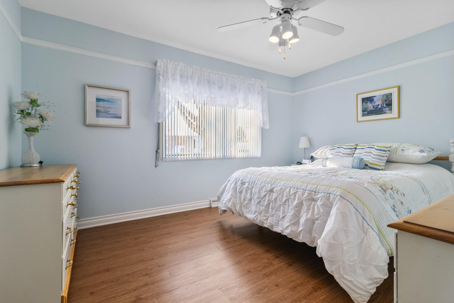 









2401


Rue Joliette

,
Longueuil (Le Vieux-Longueuil),




QC
J4L2M8

