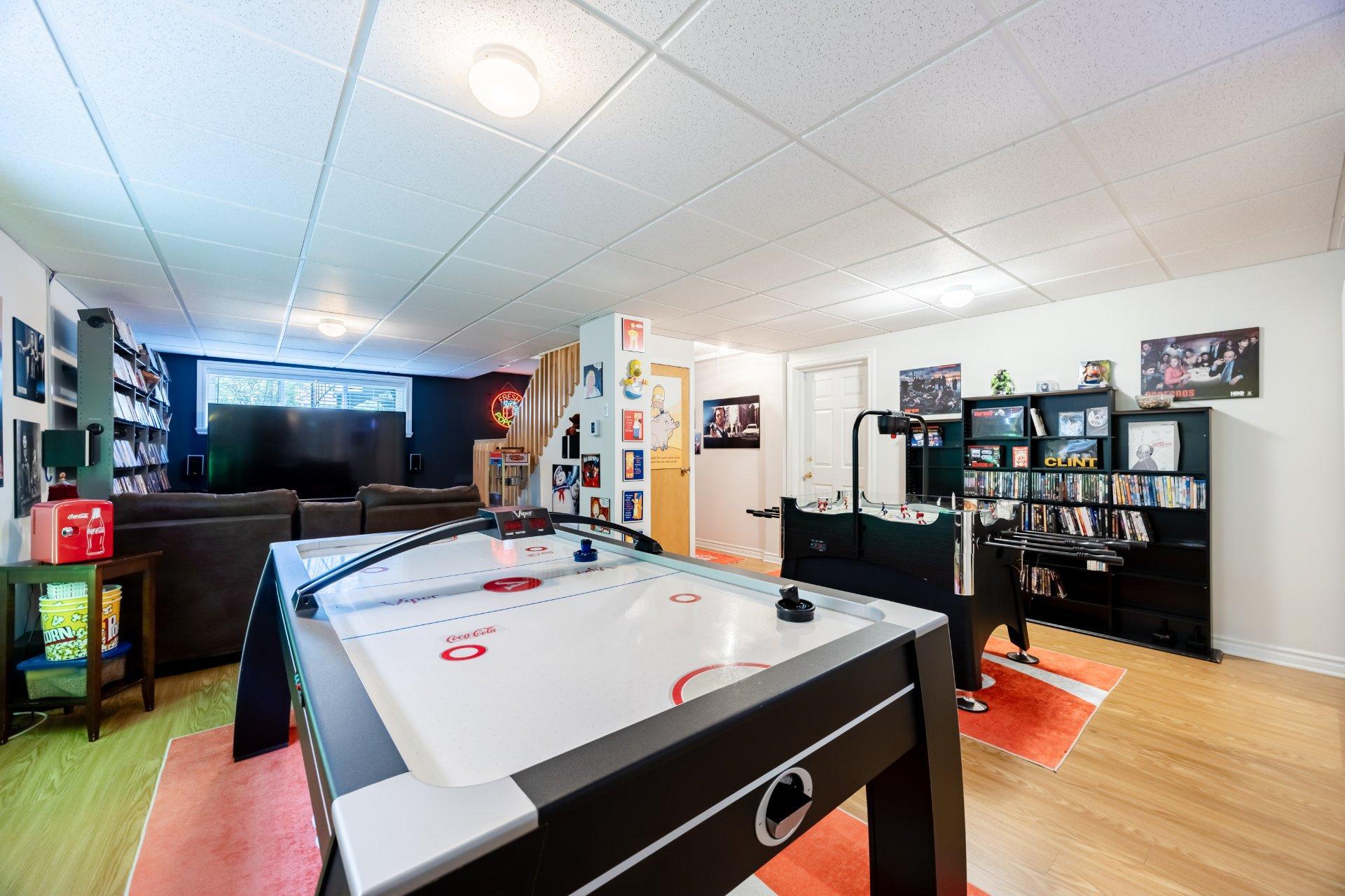 









10596

 - 10598


Rue St-Denis

,
Montréal (Ahuntsic-Cartierville),




QC
H3L2J3

