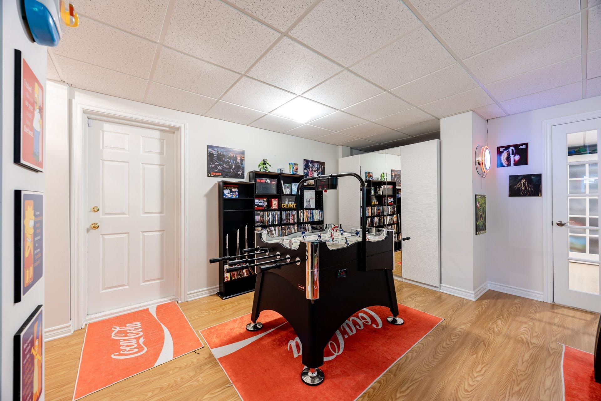 









10596

 - 10598


Rue St-Denis

,
Montréal (Ahuntsic-Cartierville),




QC
H3L2J3

