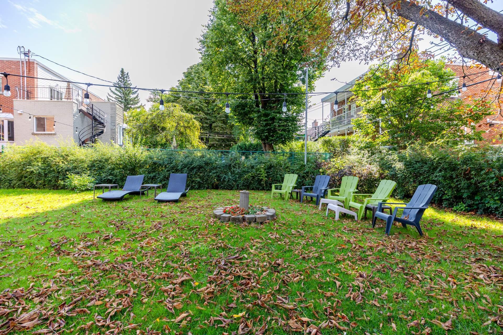 









10596

 - 10598


Rue St-Denis

,
Montréal (Ahuntsic-Cartierville),




QC
H3L2J3

