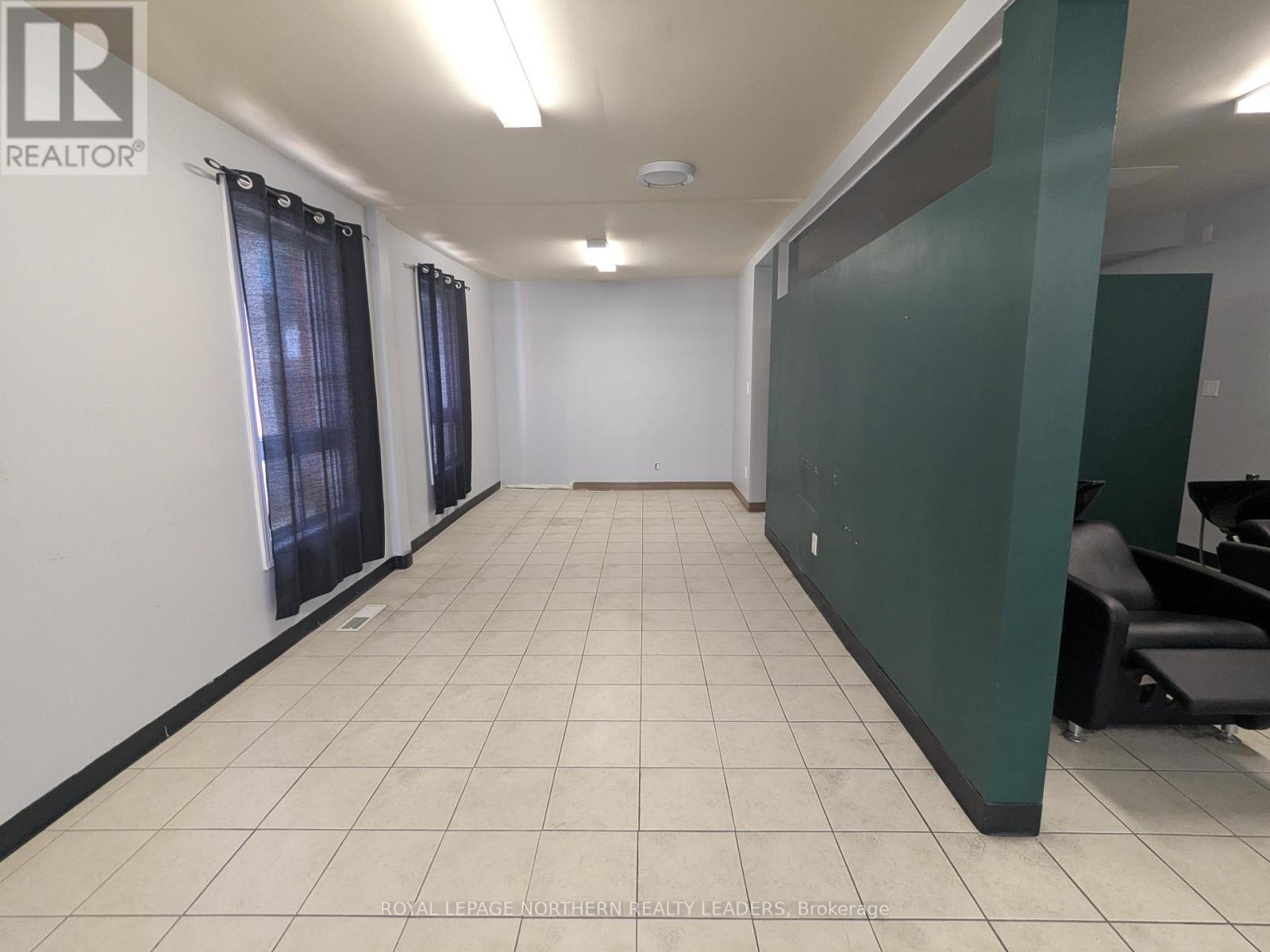 












285 PINE STREET S

,
Timmins (TS - SE),




Ontario
P4N2K8

