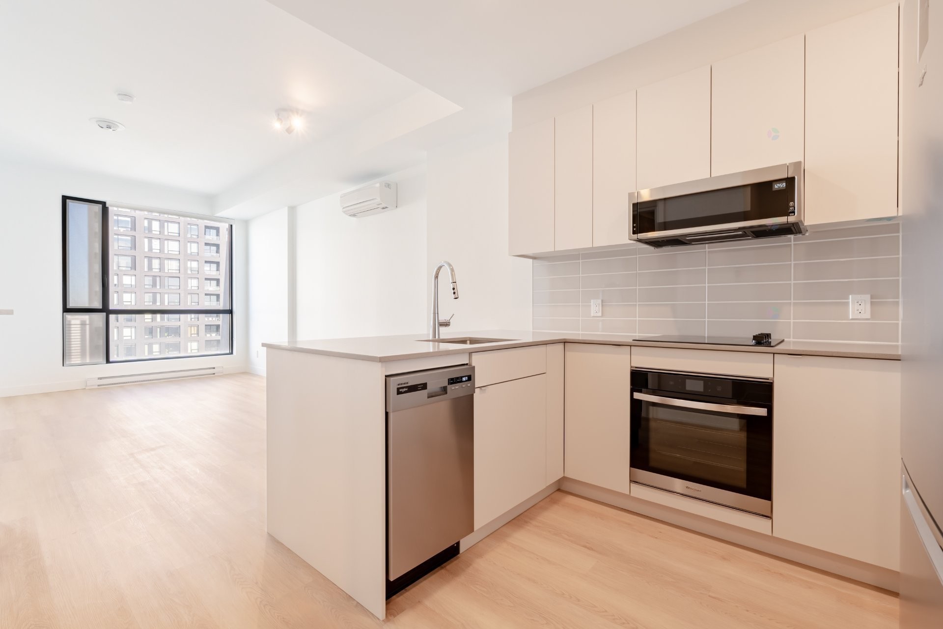 









1001


Rue Lucien-L'Allier

, 4410,
Montréal (Ville-Marie),




QC
H3G0G7

