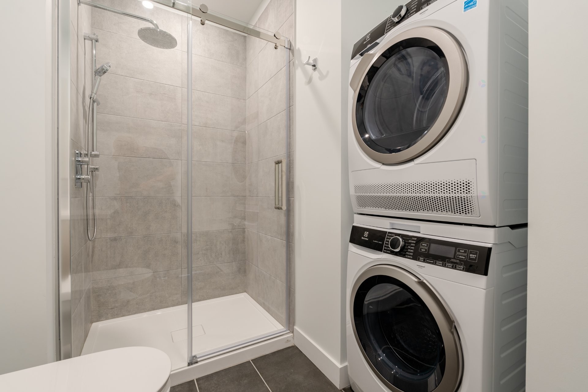 









1001


Rue Lucien-L'Allier

, 4410,
Montréal (Ville-Marie),




QC
H3G0G7

