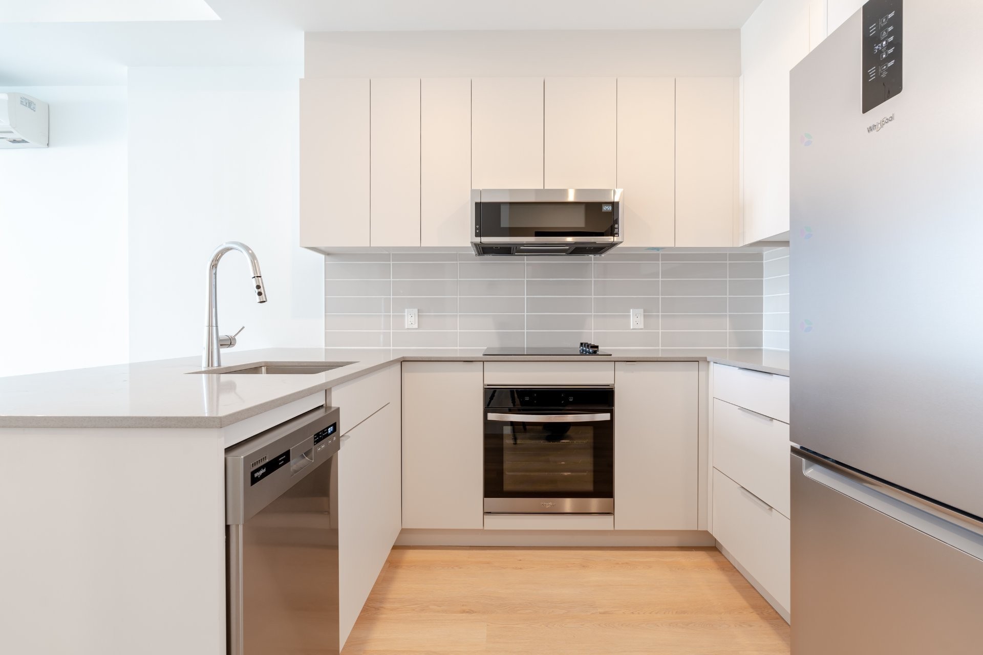 









1001


Rue Lucien-L'Allier

, 4410,
Montréal (Ville-Marie),




QC
H3G0G7

