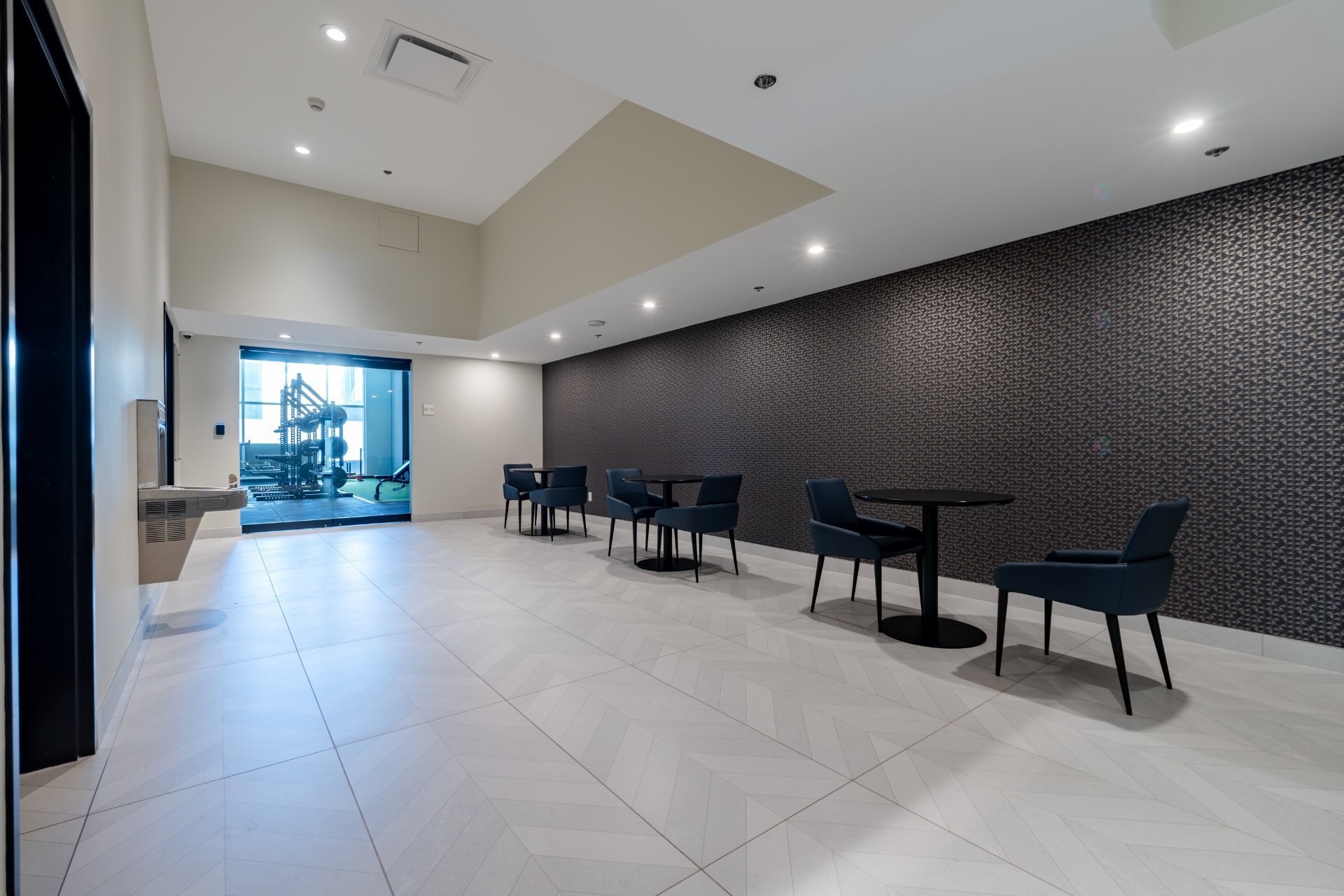 









1001


Rue Lucien-L'Allier

, 4410,
Montréal (Ville-Marie),




QC
H3G0G7

