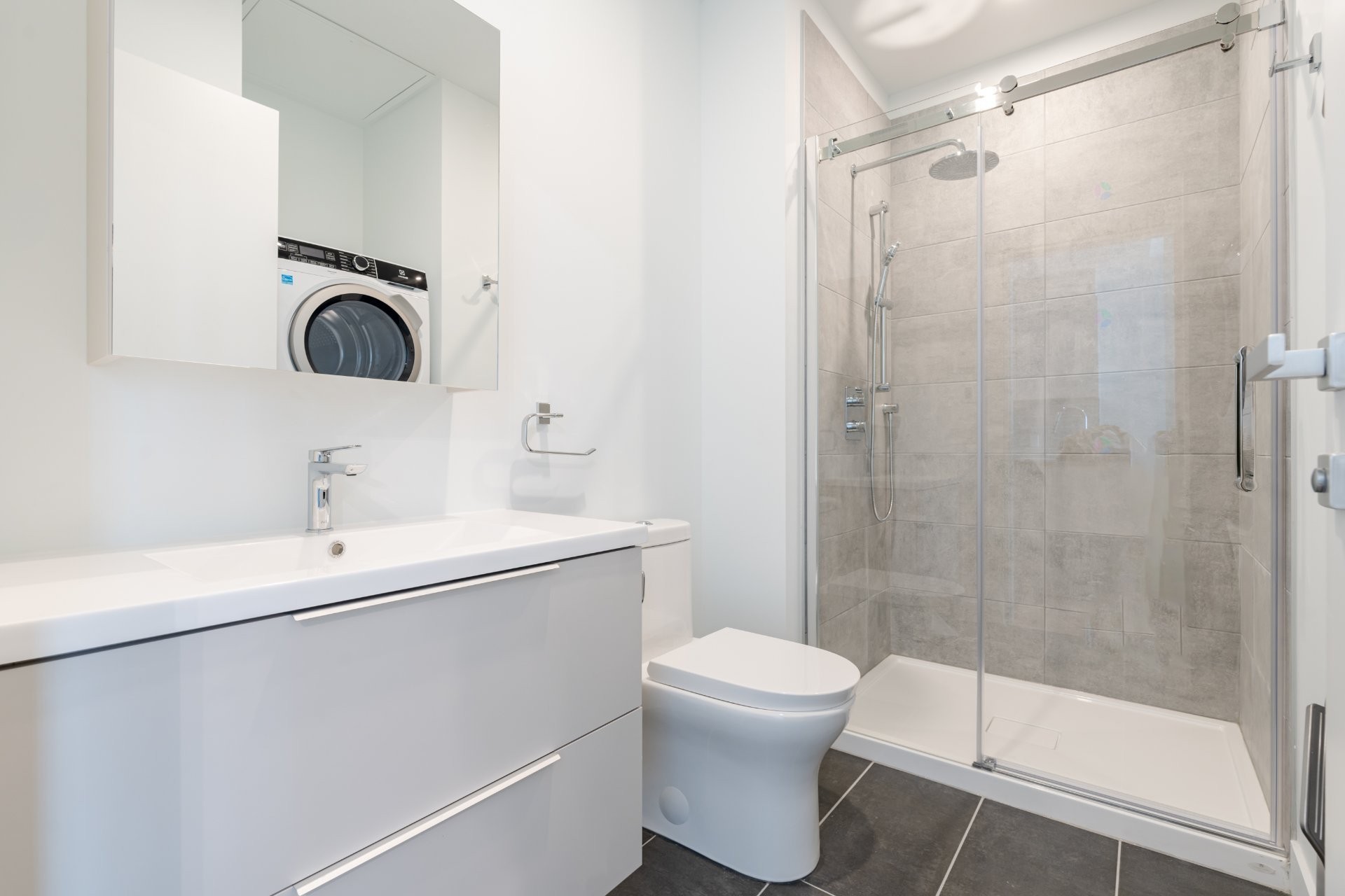 









1001


Rue Lucien-L'Allier

, 4410,
Montréal (Ville-Marie),




QC
H3G0G7

