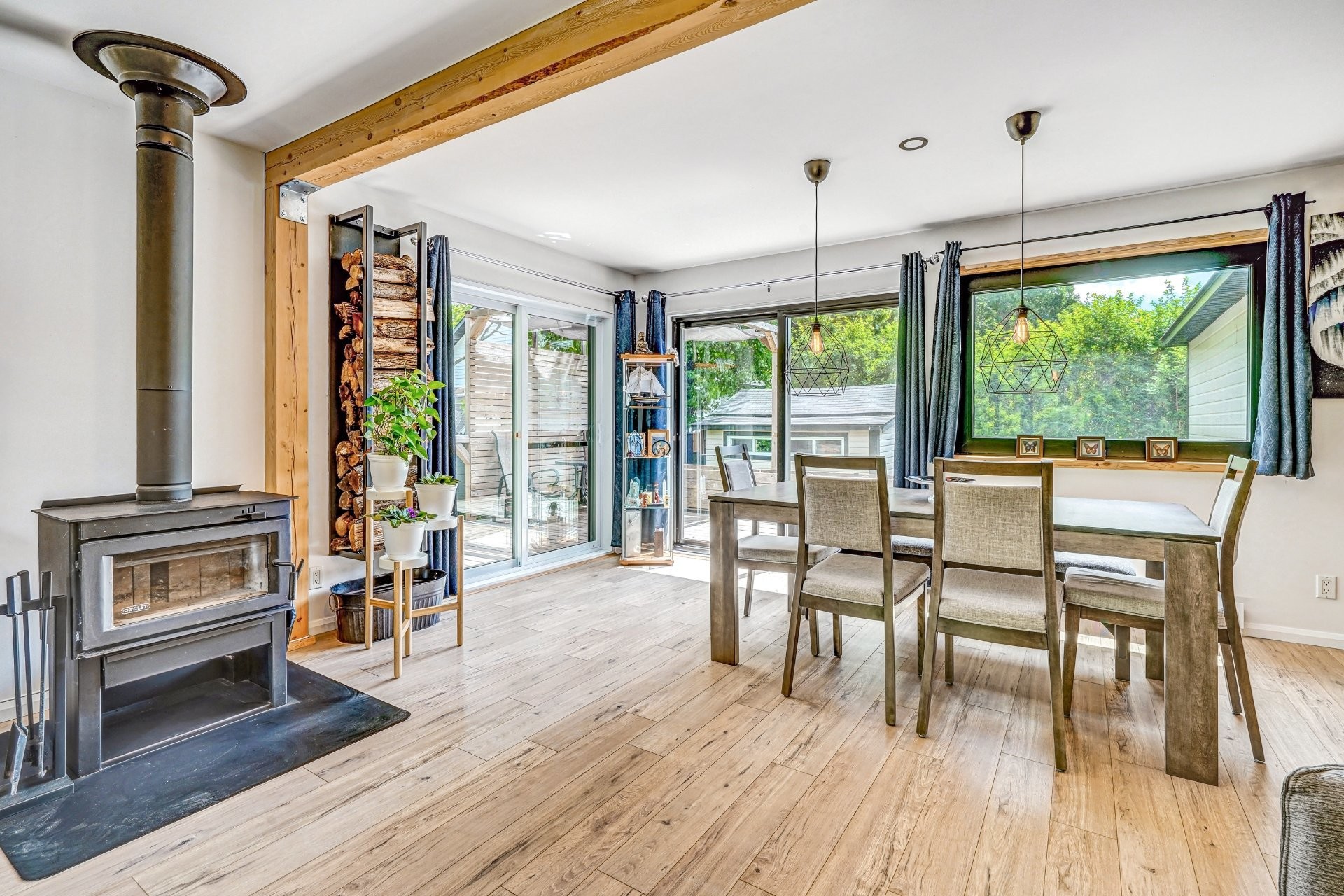 









1820


Boul. Rodrigue

,
Sainte-Marie-Madeleine,




QC
J0H1S0

