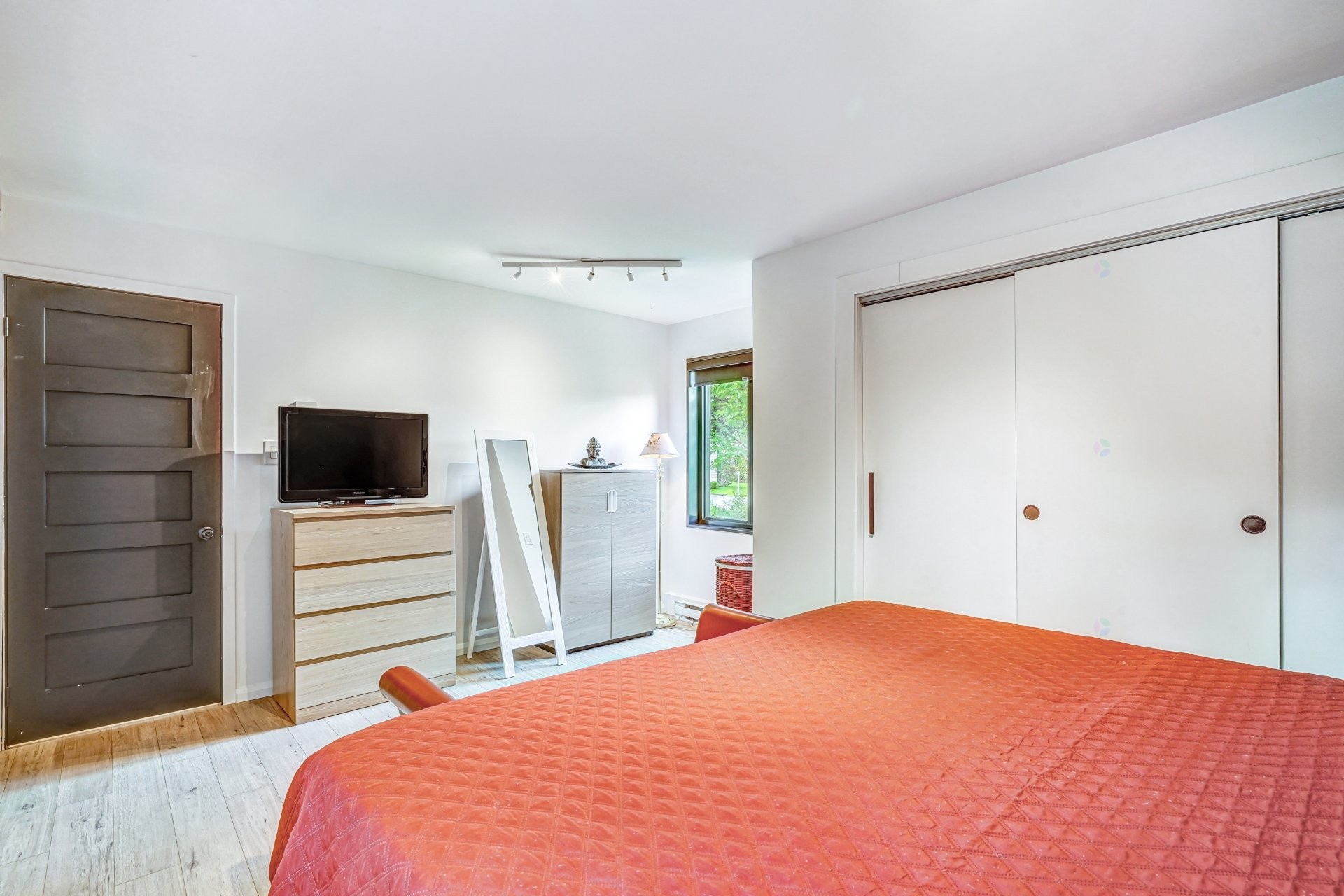 









1820


Boul. Rodrigue

,
Sainte-Marie-Madeleine,




QC
J0H1S0

