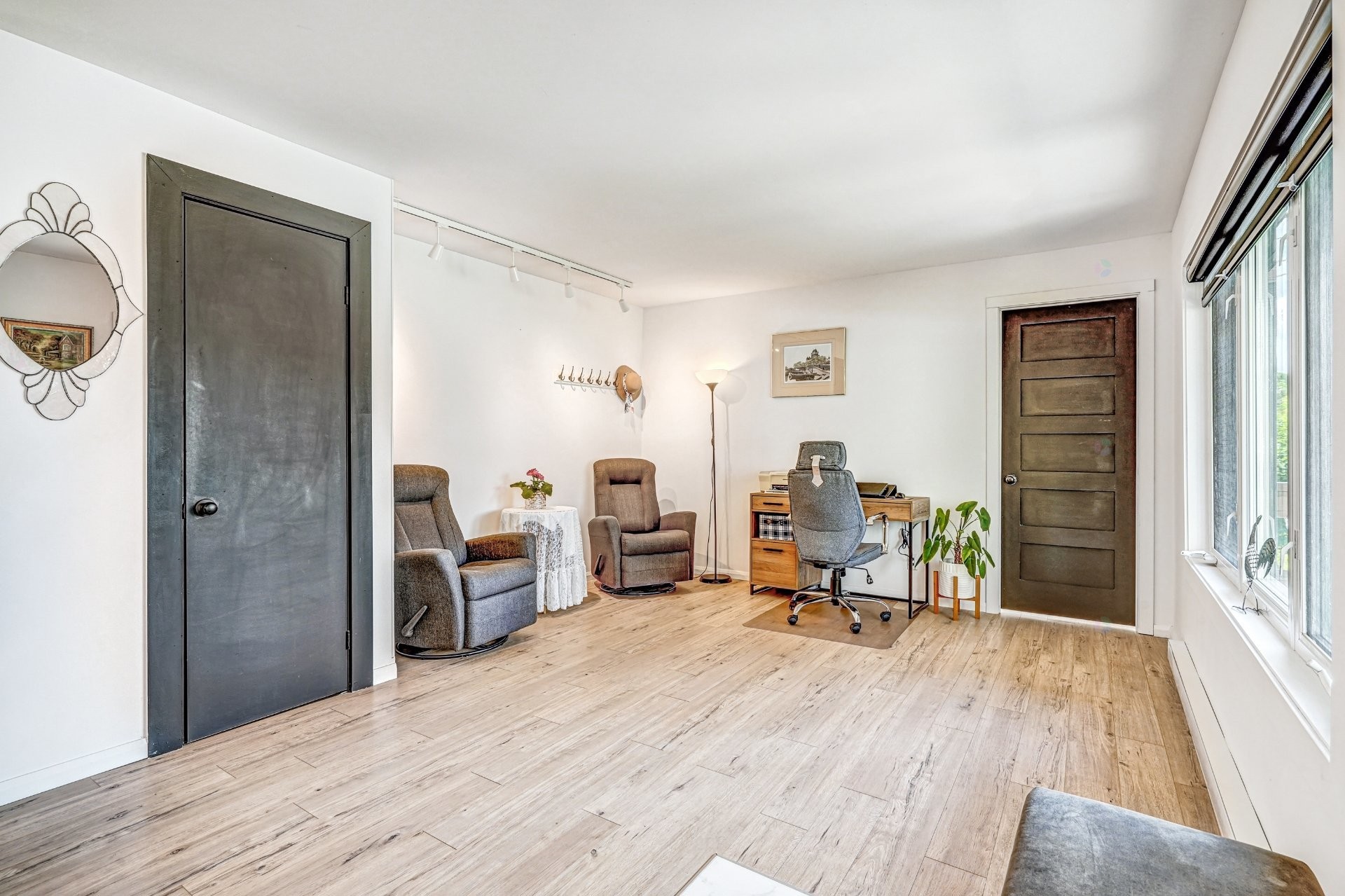 









1820


Boul. Rodrigue

,
Sainte-Marie-Madeleine,




QC
J0H1S0

