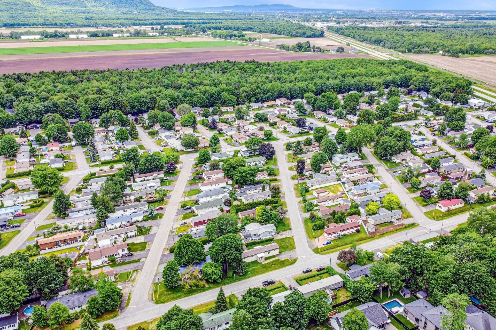 









1820


Boul. Rodrigue

,
Sainte-Marie-Madeleine,




QC
J0H1S0

