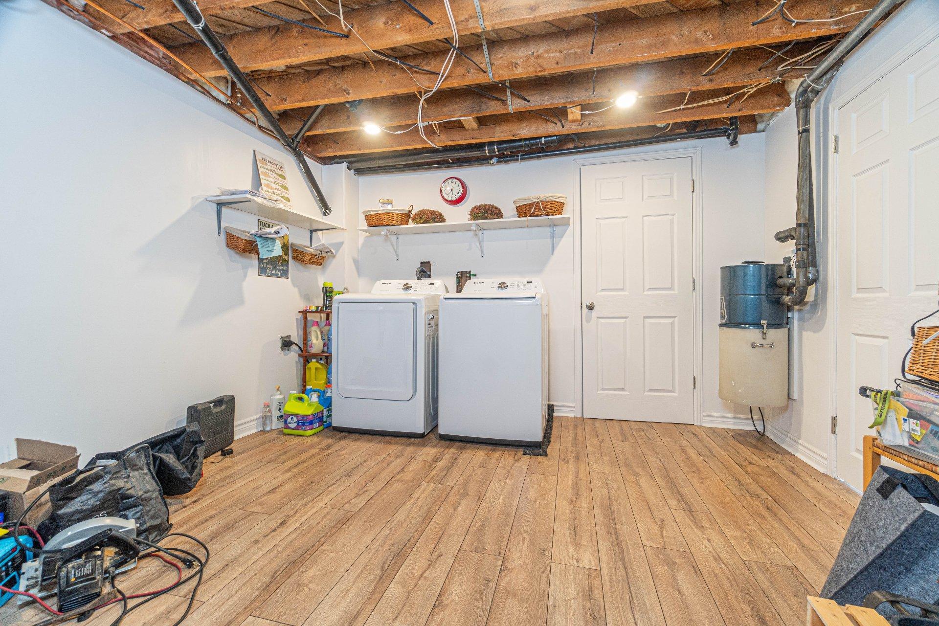 









254


Ch. du Lac-du-Gros-Brochet

,
L'Ascension,




QC
J0T1W0

