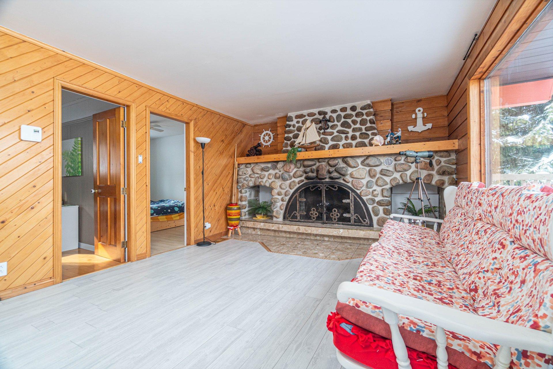 









254


Ch. du Lac-du-Gros-Brochet

,
L'Ascension,




QC
J0T1W0

