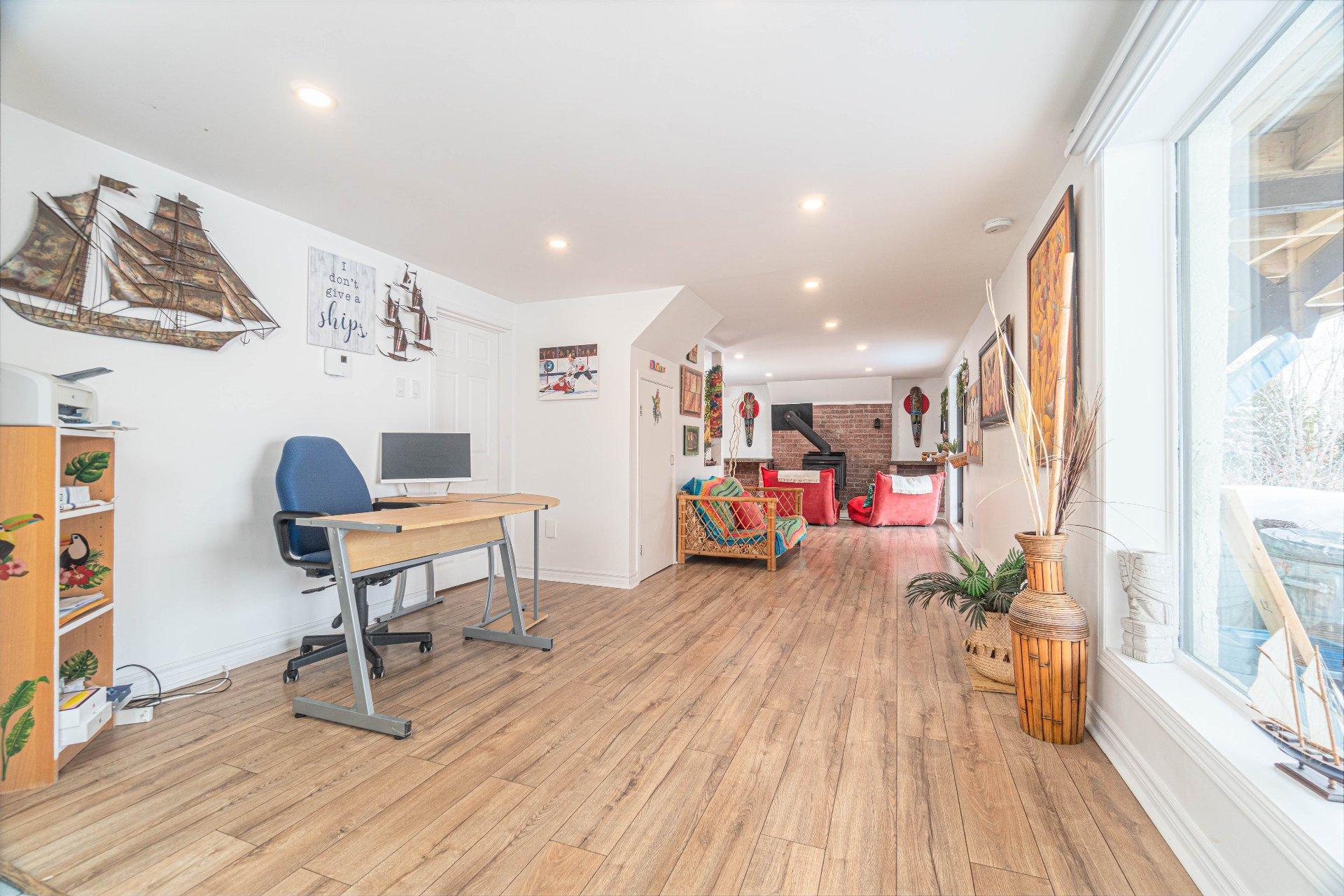 









254


Ch. du Lac-du-Gros-Brochet

,
L'Ascension,




QC
J0T1W0

