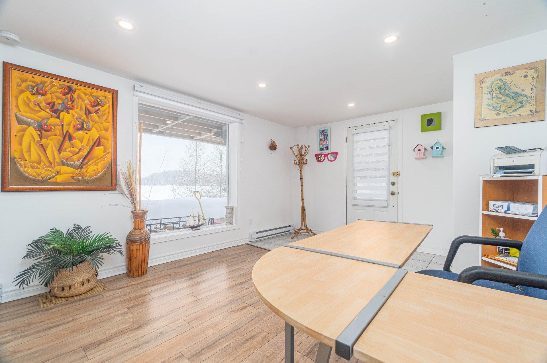 









254


Ch. du Lac-du-Gros-Brochet

,
L'Ascension,




QC
J0T1W0

