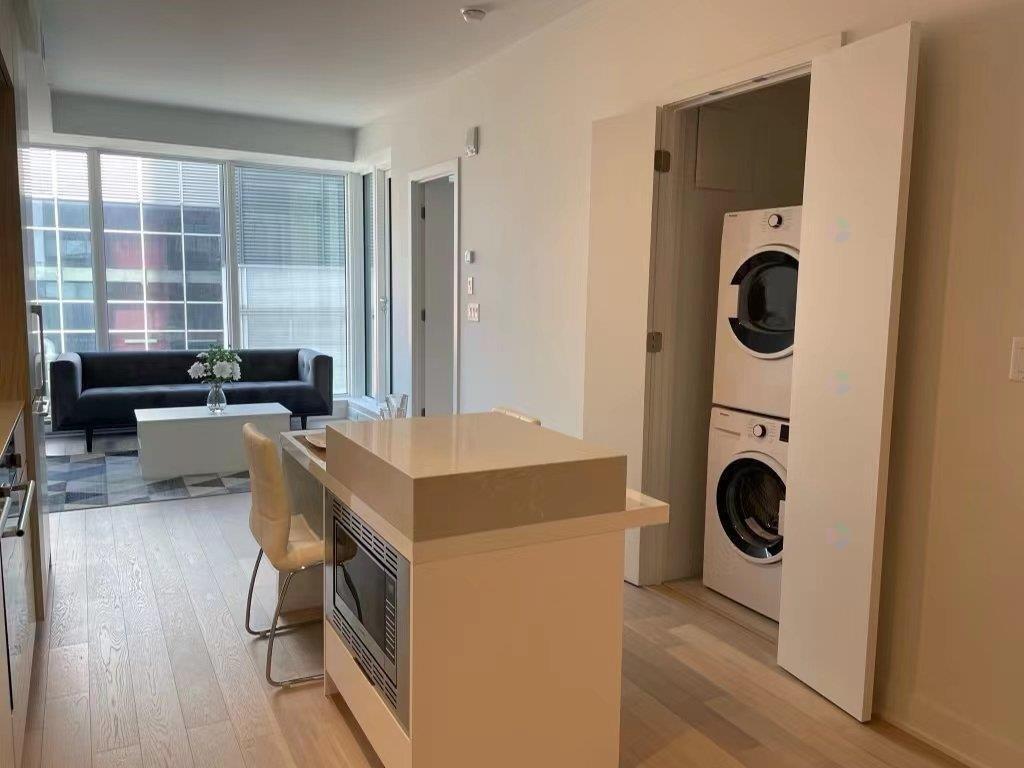 









1288


Rue St-Antoine O.

, 1609,
Montréal (Ville-Marie),




QC
H3C0X6

