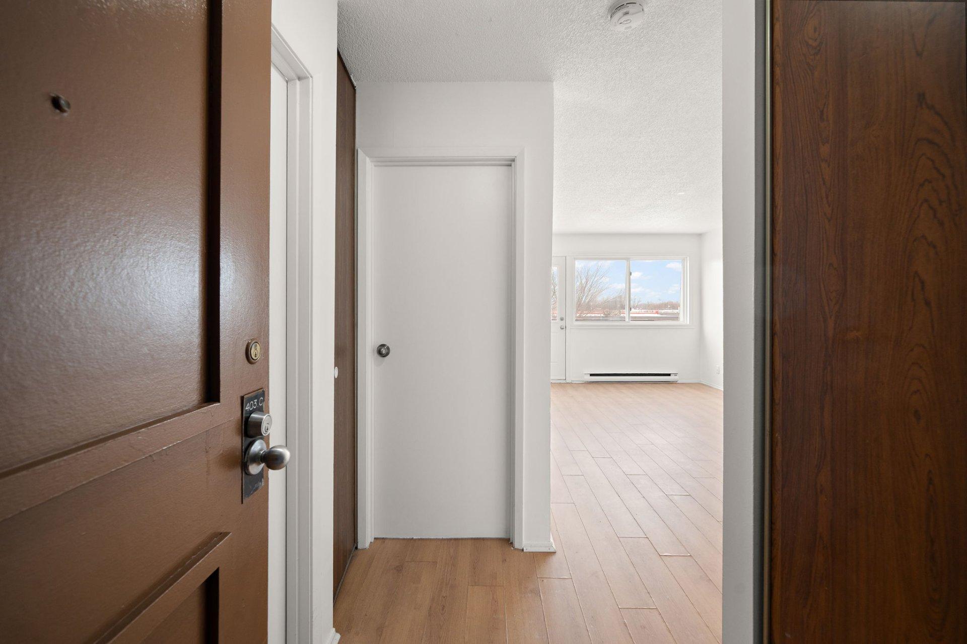 









11750


Boul. de Pierrefonds

, 403C,
Montréal (Pierrefonds-Roxboro),




QC
H9A2X3

