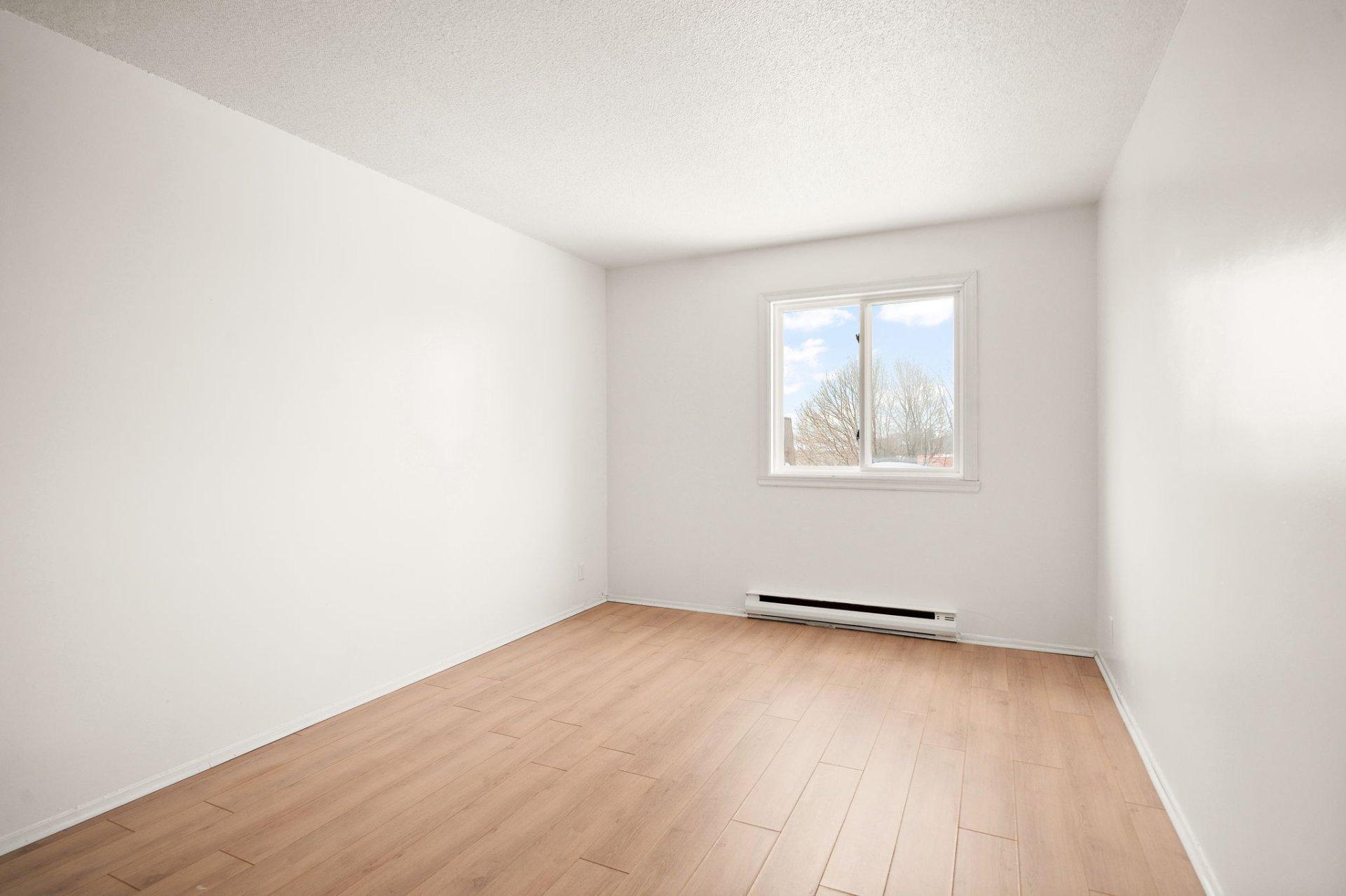 









11750


Boul. de Pierrefonds

, 403C,
Montréal (Pierrefonds-Roxboro),




QC
H9A2X3

